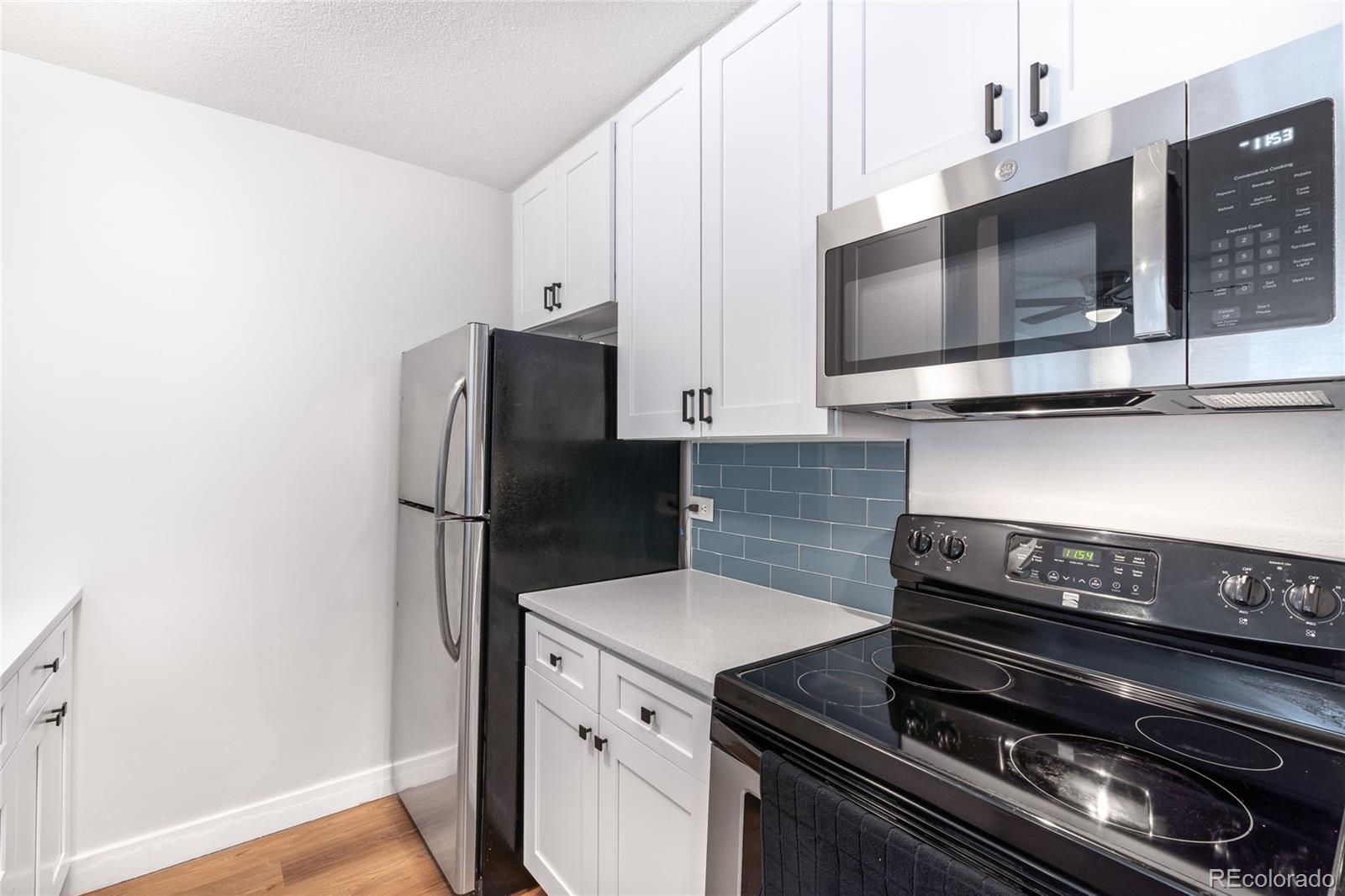 2231 S Vaughn Way Unit: 118B