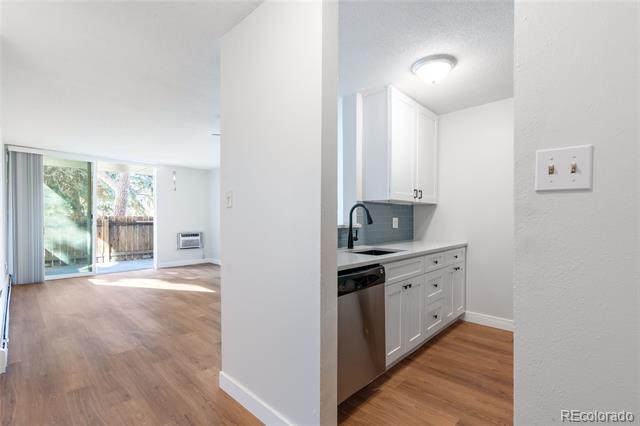 2231 S Vaughn Way Unit: 118B