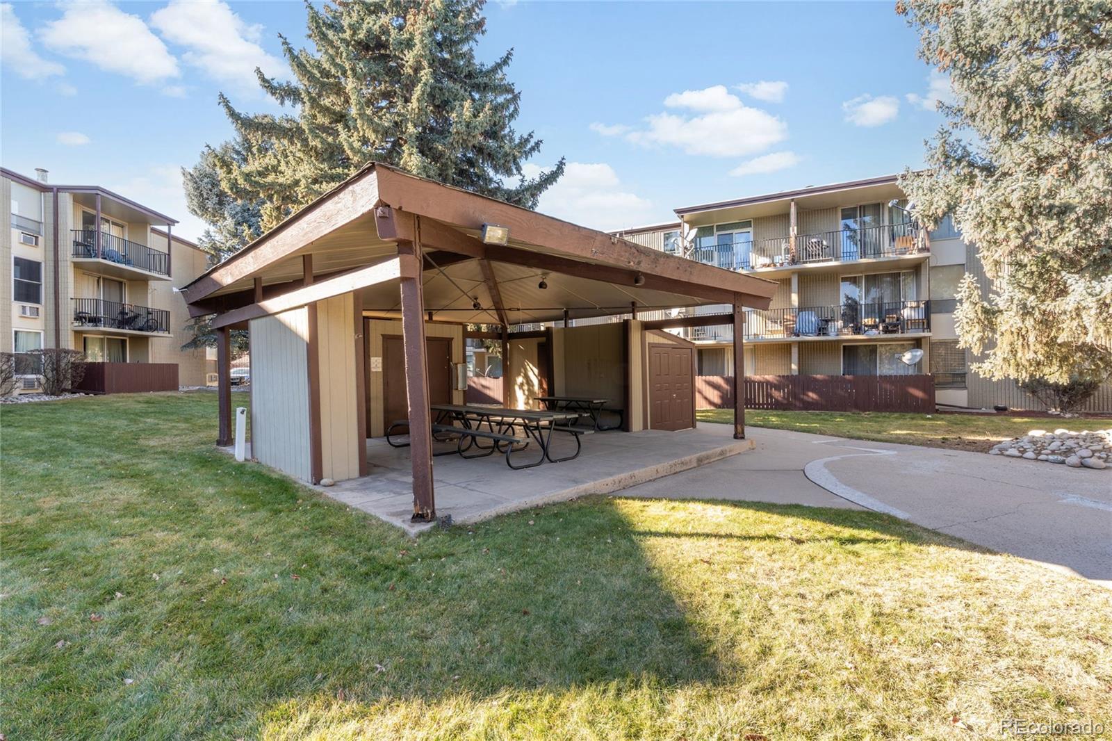 2231 S Vaughn Way Unit: 118B