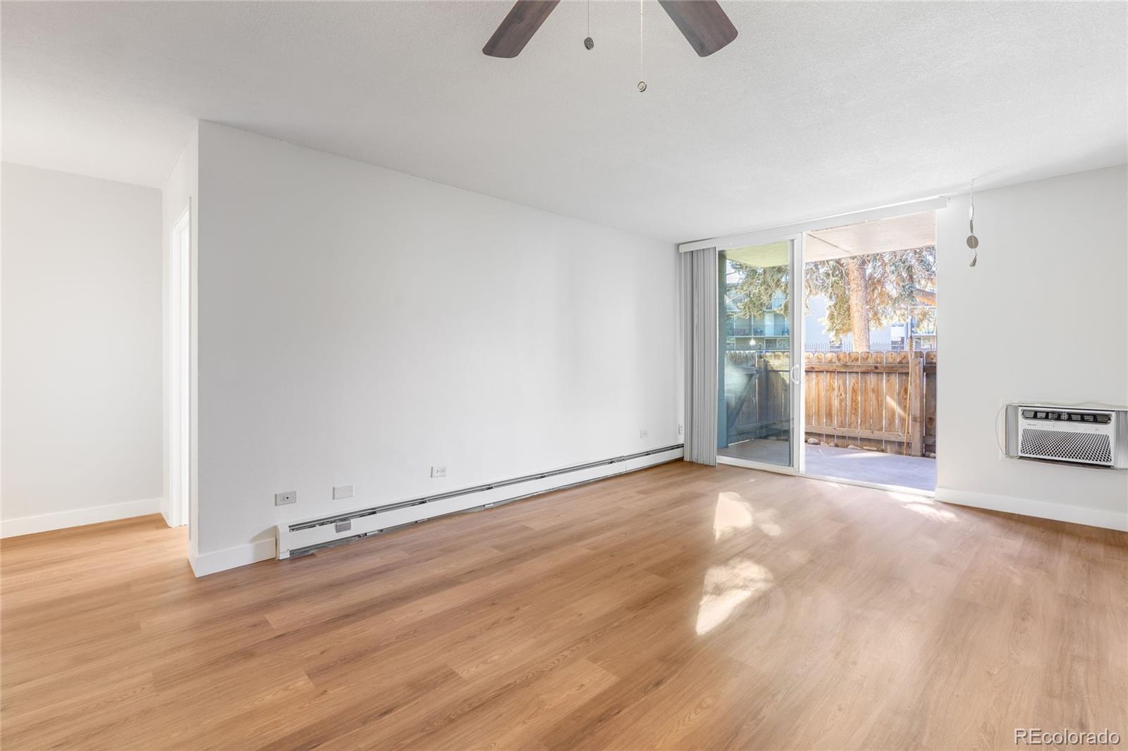 2231 S Vaughn Way Unit: 118B