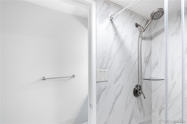 2231 S Vaughn Way Unit: 118B