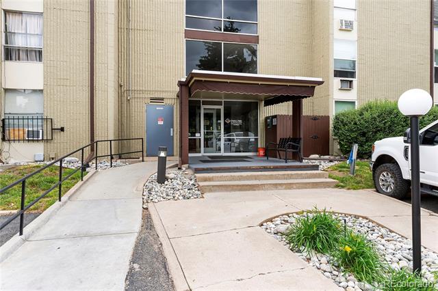 2231 S Vaughn Way Unit: 118B