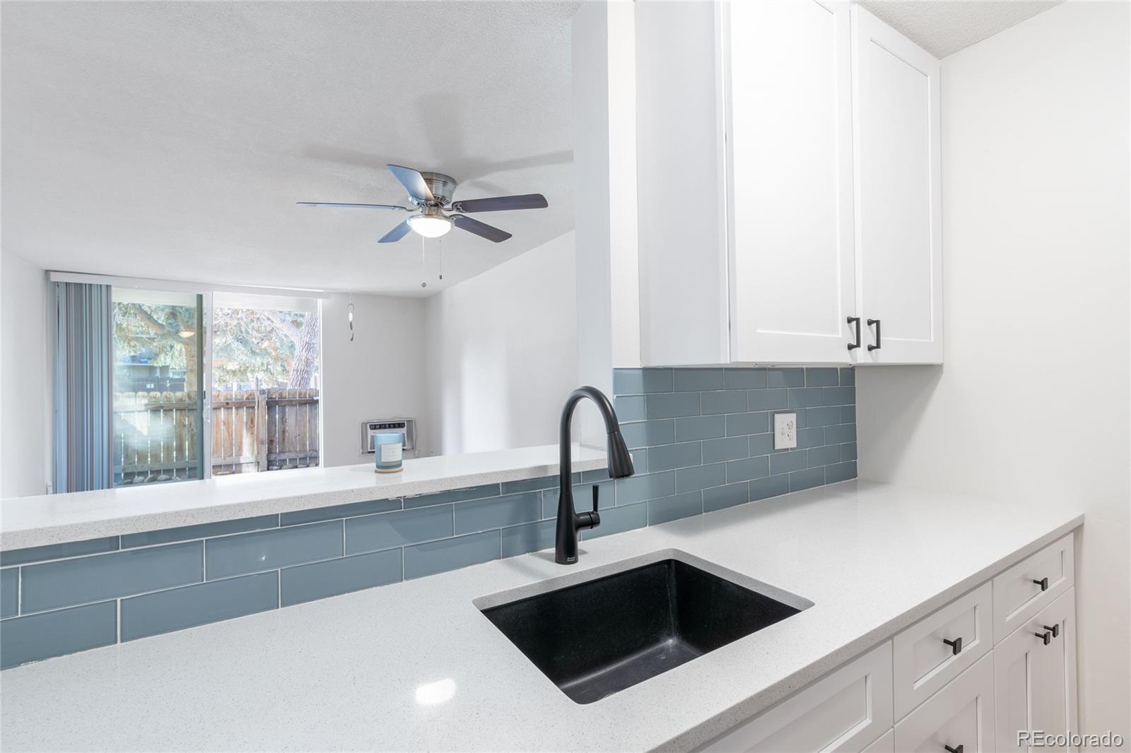 2231 S Vaughn Way Unit: 118B