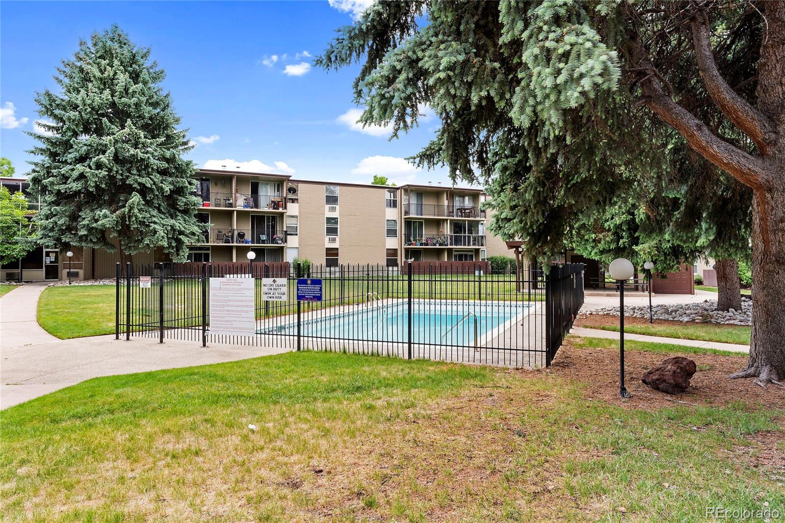 2231 S Vaughn Way Unit: 118B