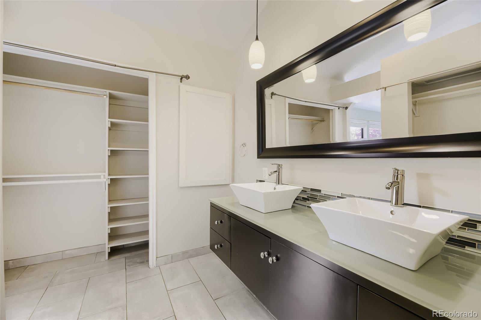 5038 S Evanston Street