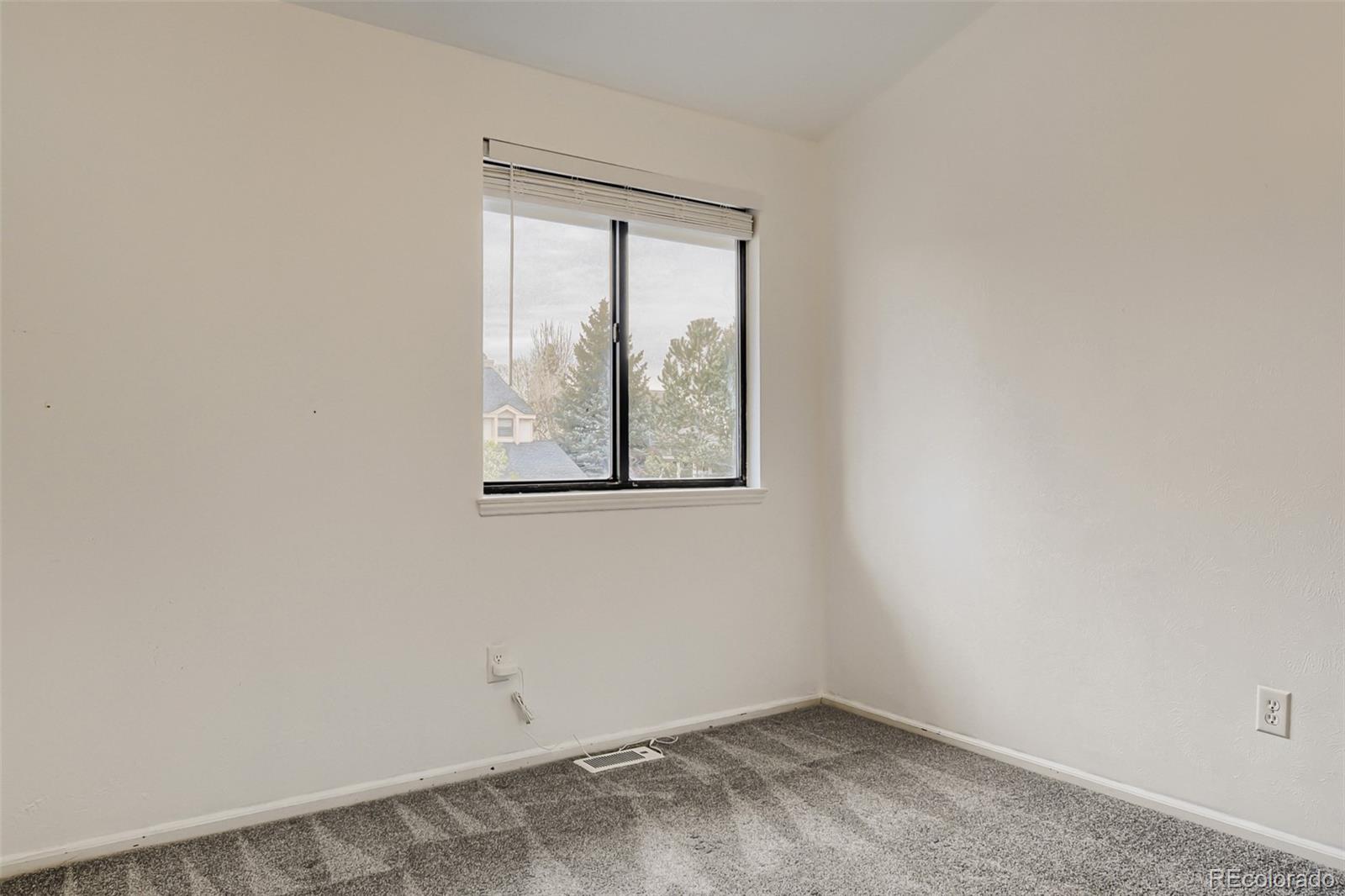 5038 S Evanston Street