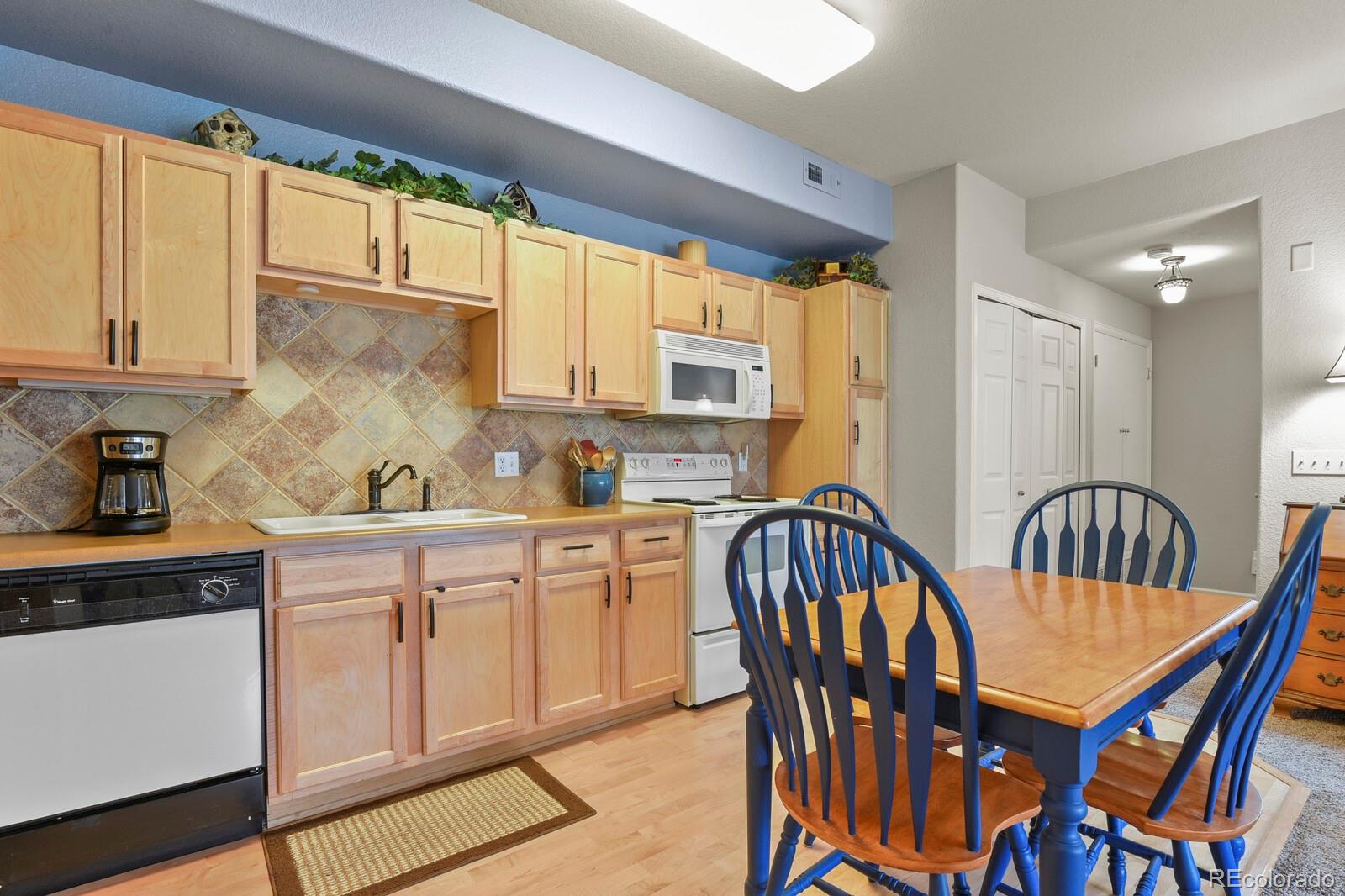 22960 E Roxbury Drive Unit: G