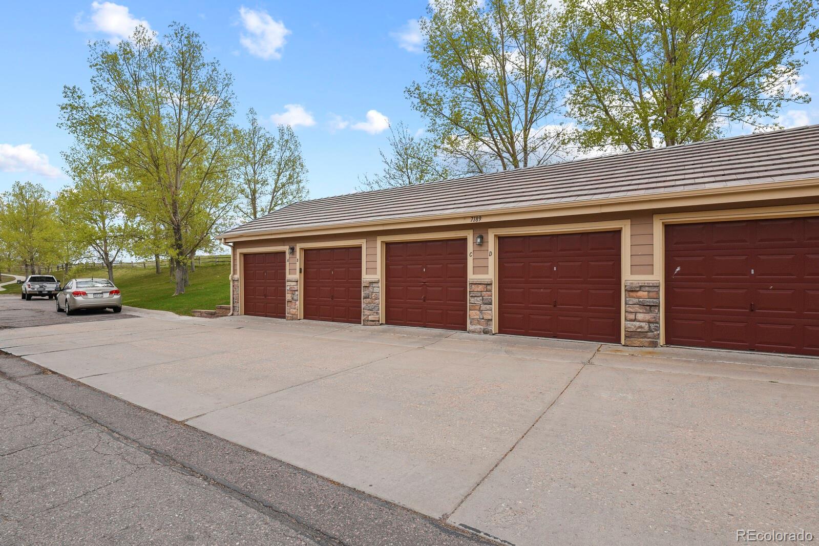 22960 E Roxbury Drive Unit: G