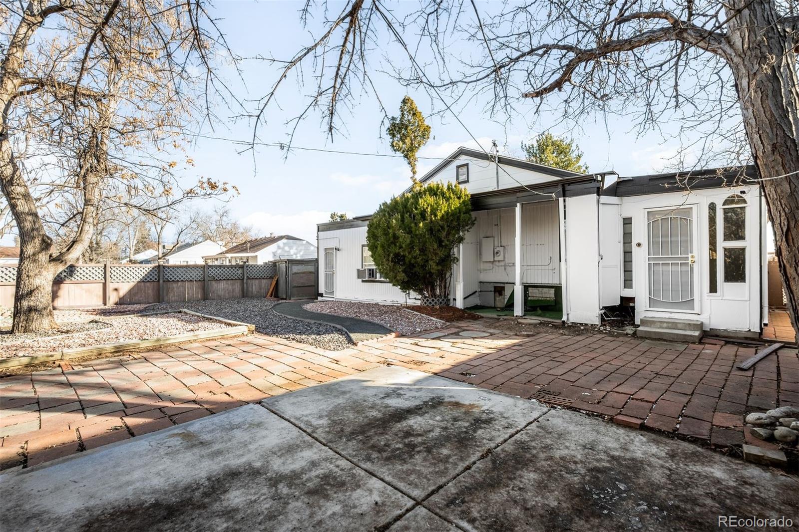 1187 Syracuse Street