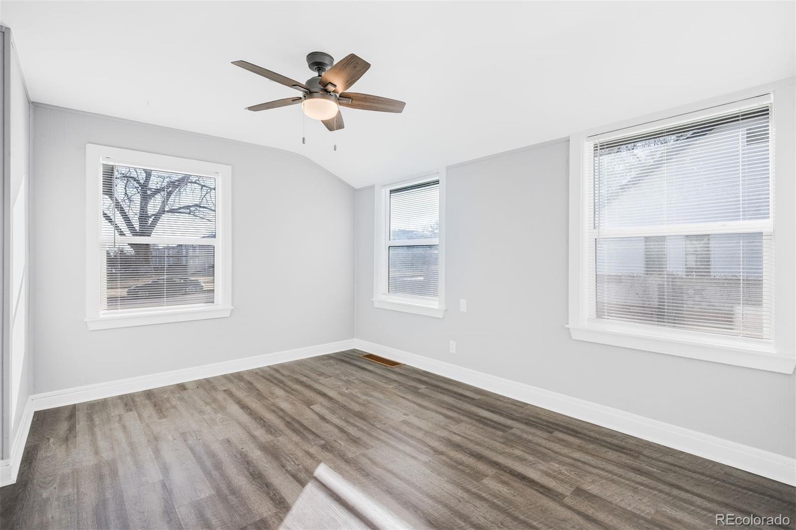 1187 Syracuse Street