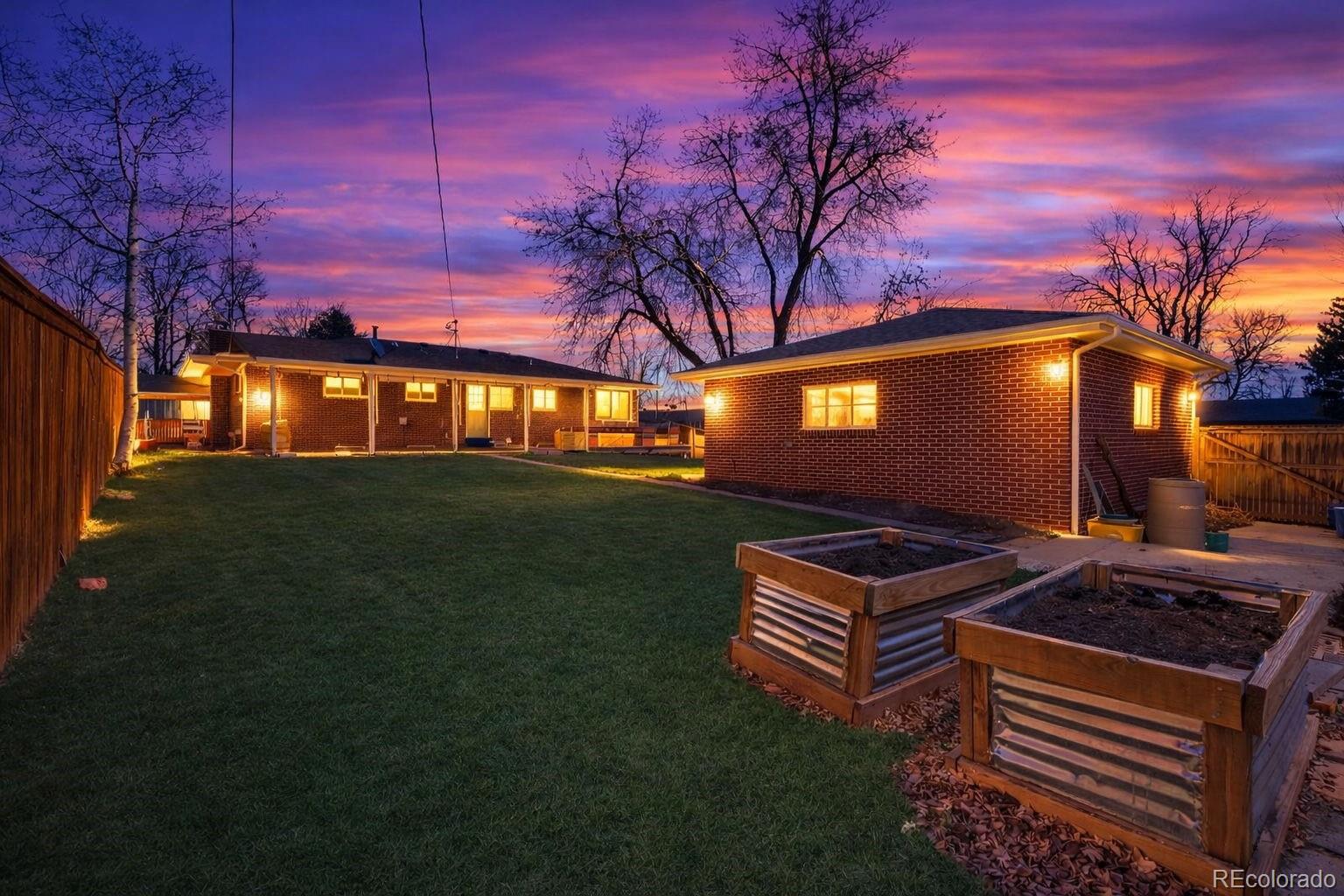 2797 S Benton Street