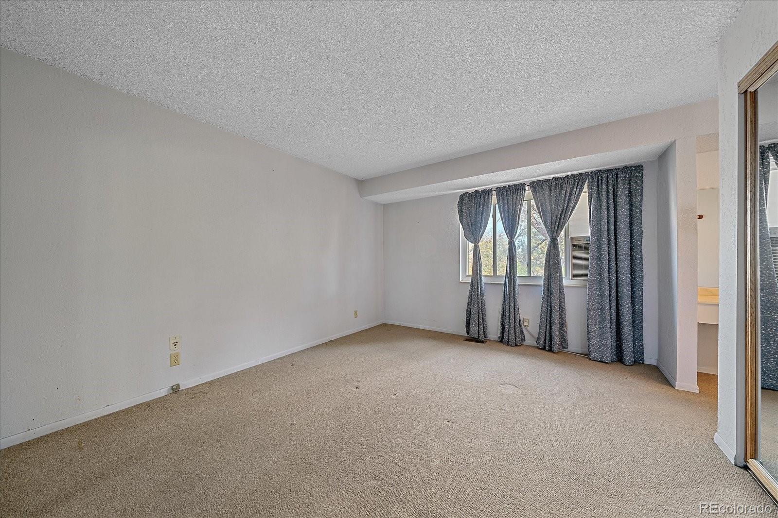 3822 S Idalia Street