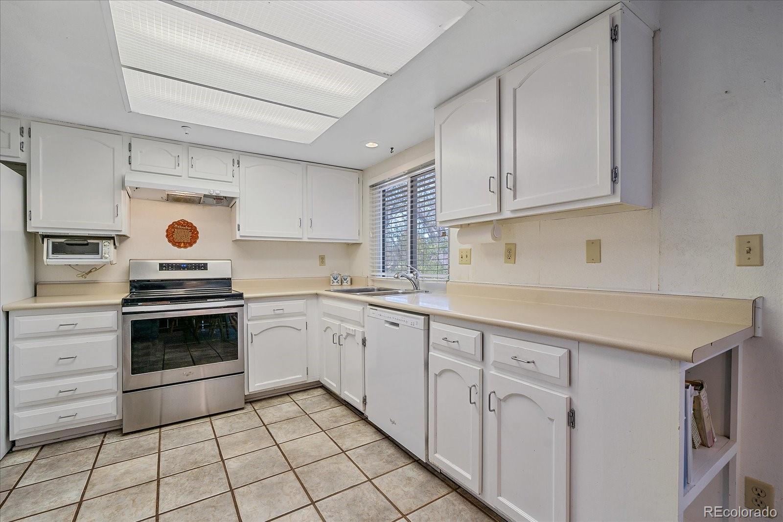 3822 S Idalia Street