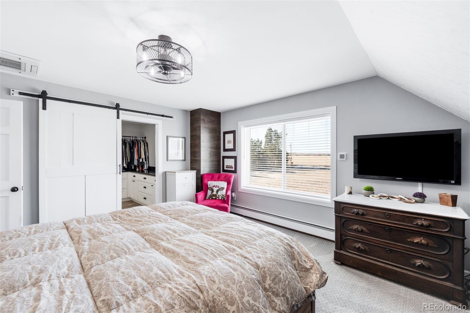 3046 Cottonwood Avenue