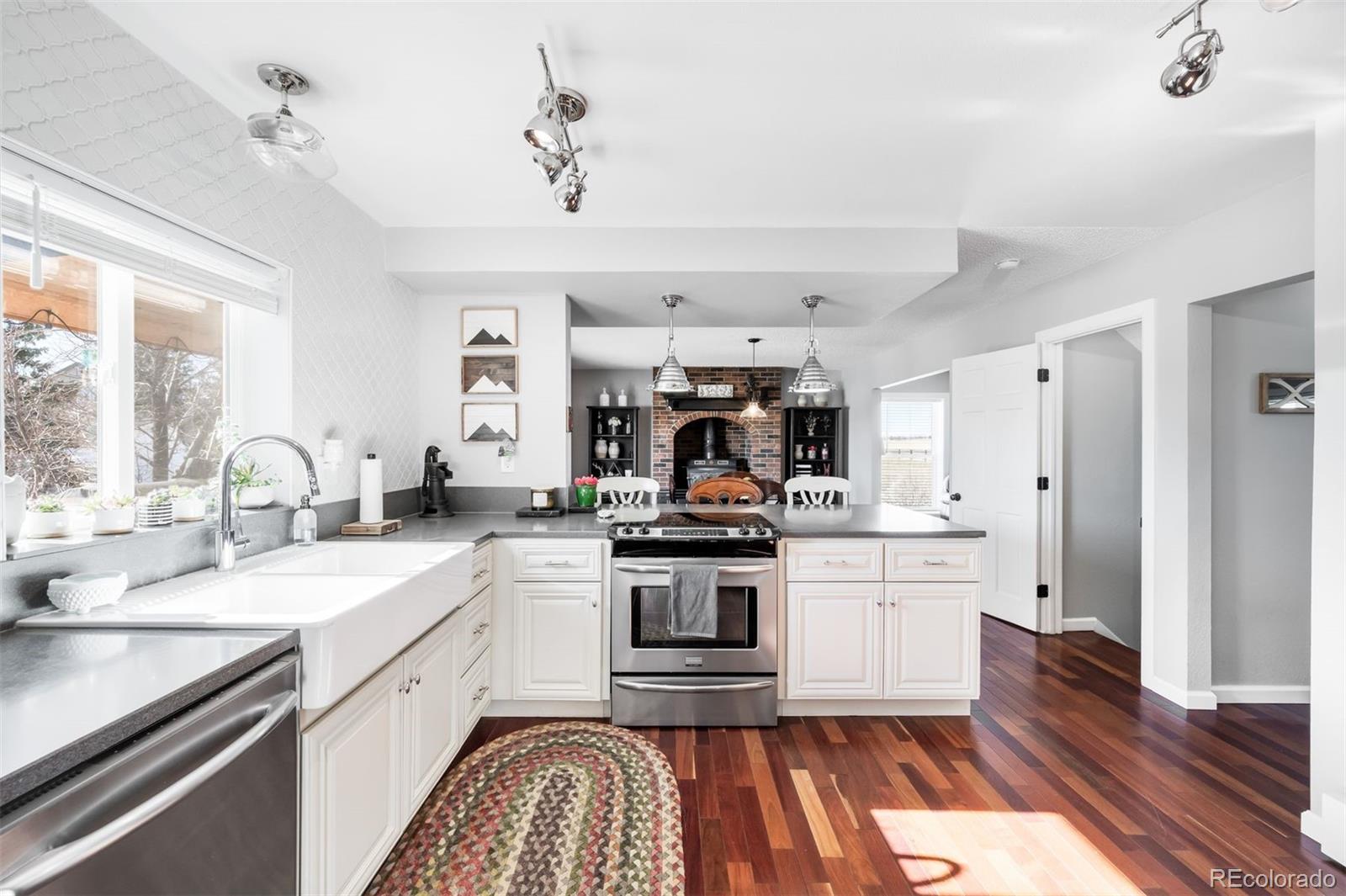 3046 Cottonwood Avenue