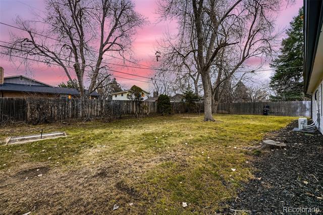 3318 S Dayton Court