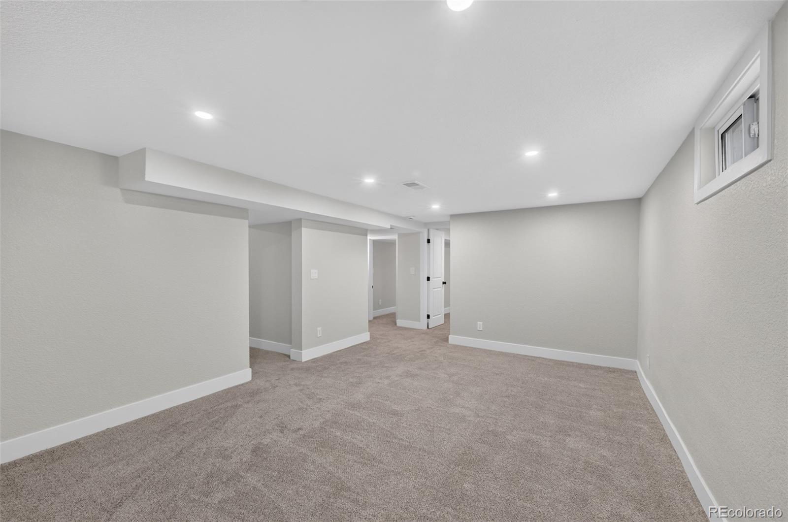 1235 Valentia Street