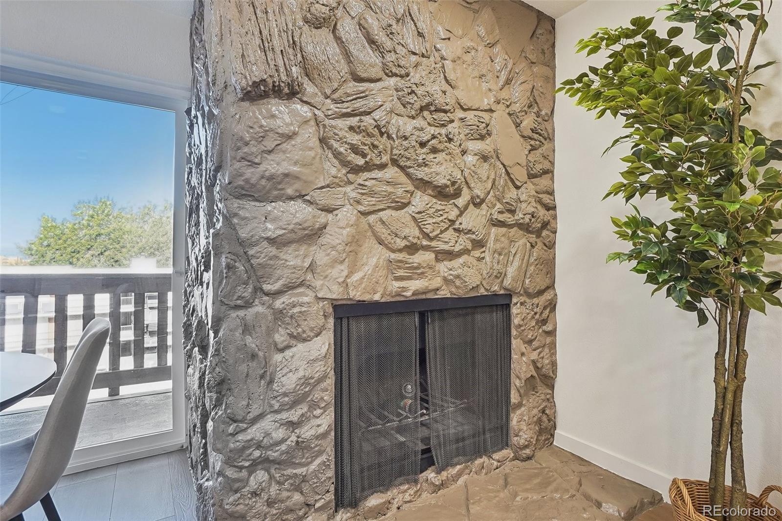 865 S Quebec Street Unit: 303B