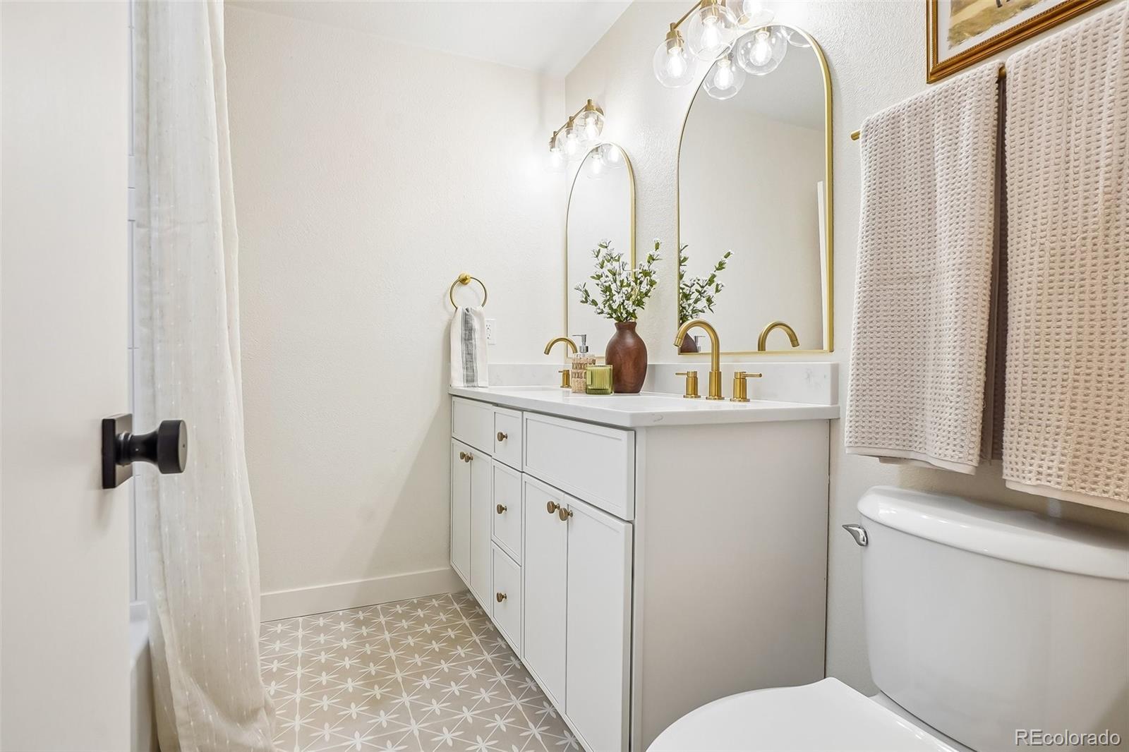 865 S Quebec Street Unit: 303B