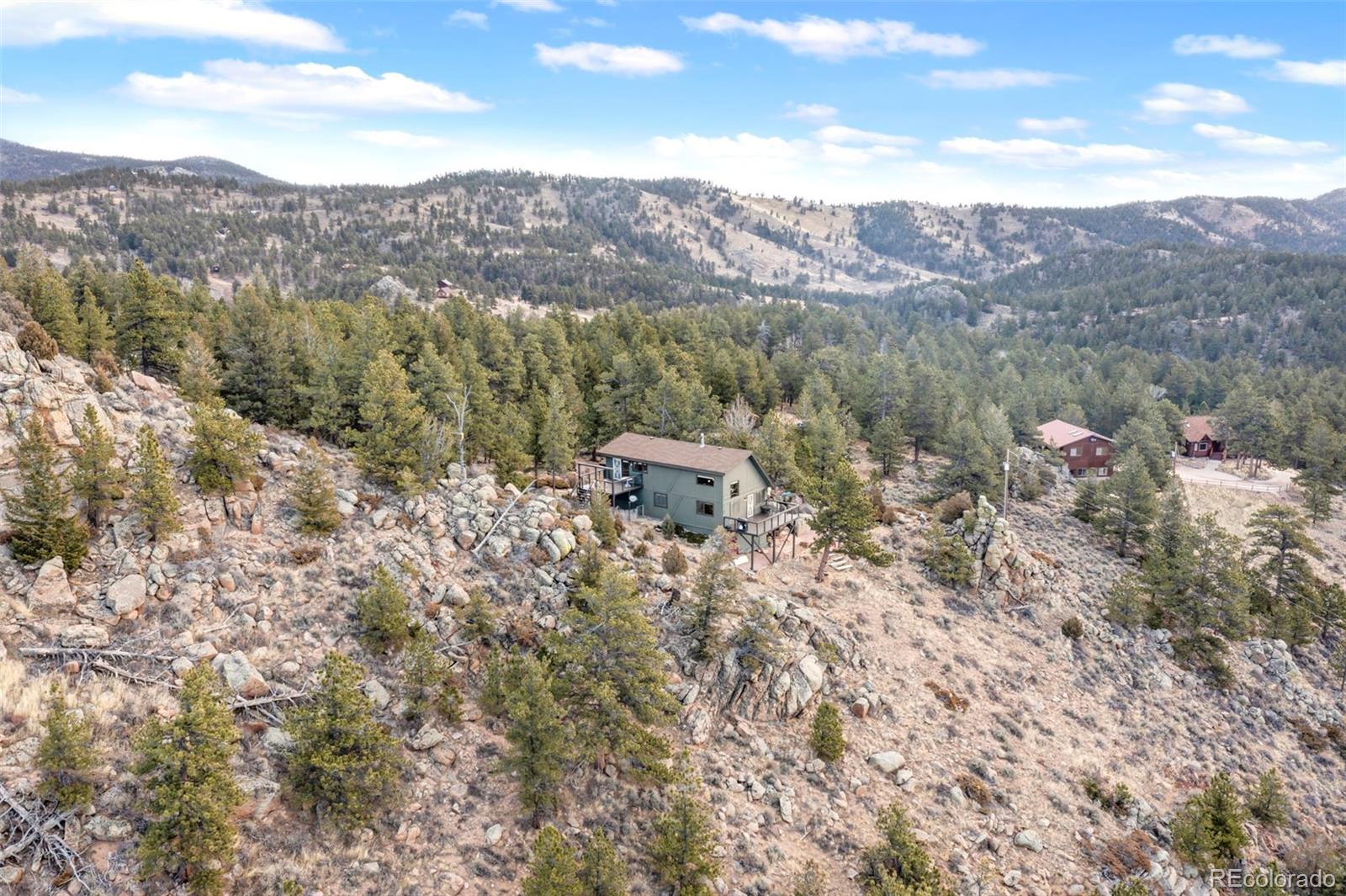 672 Comanche Circle