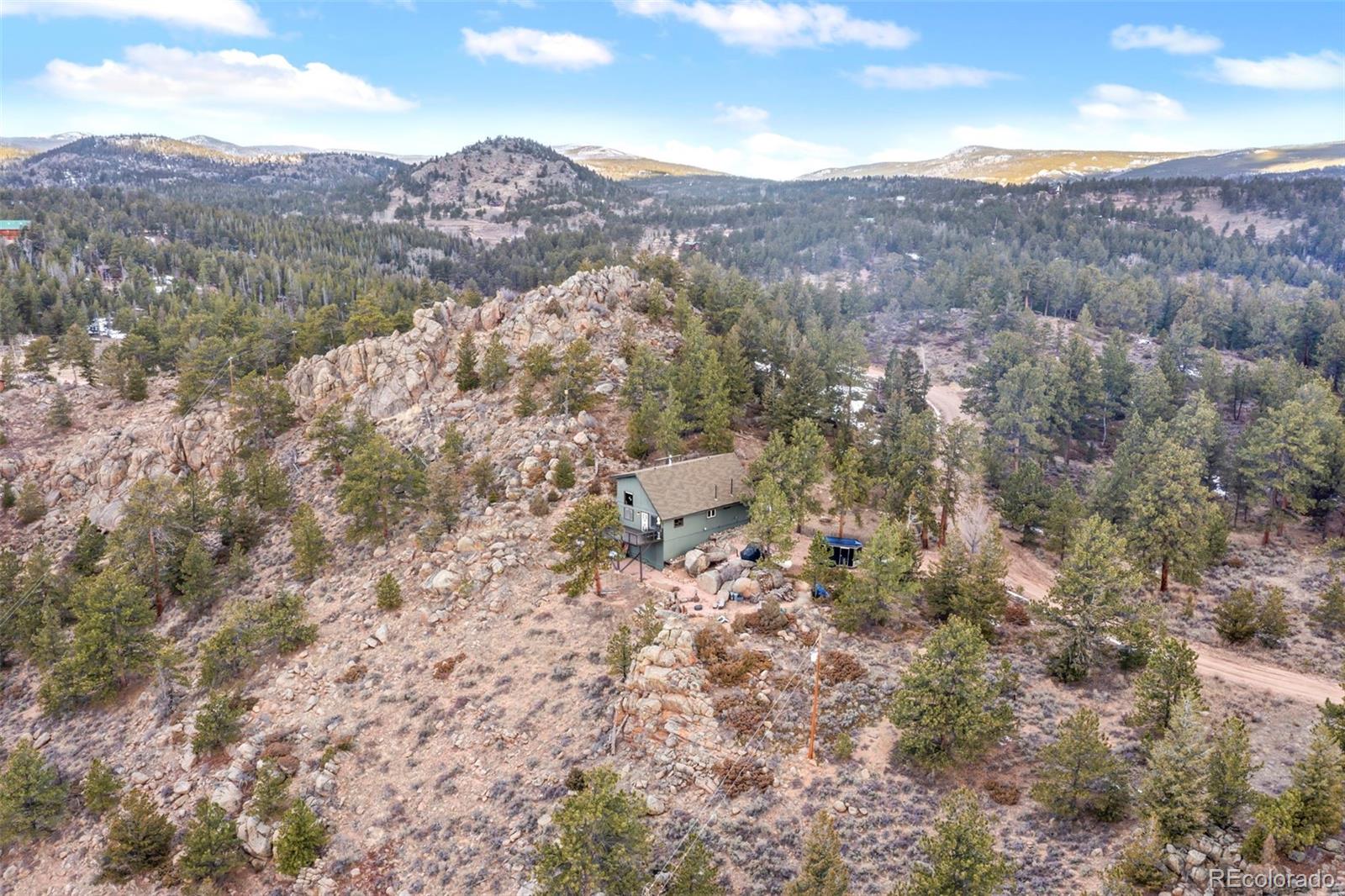 672 Comanche Circle