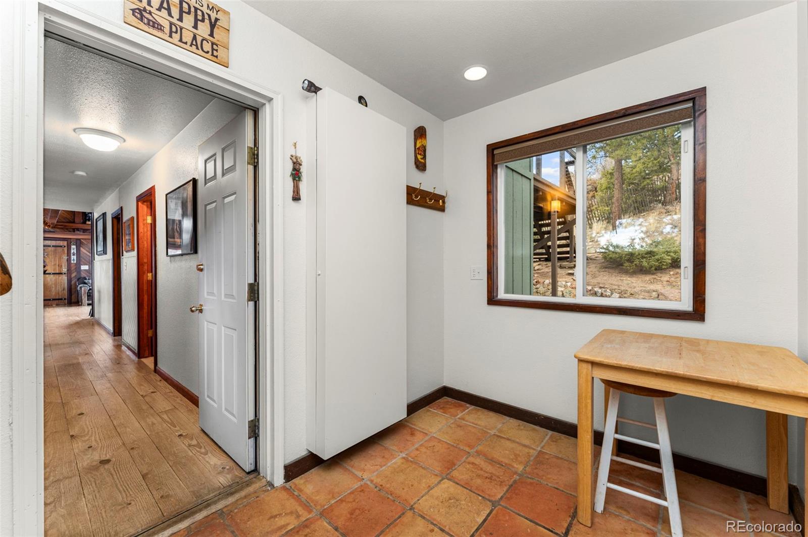 672 Comanche Circle