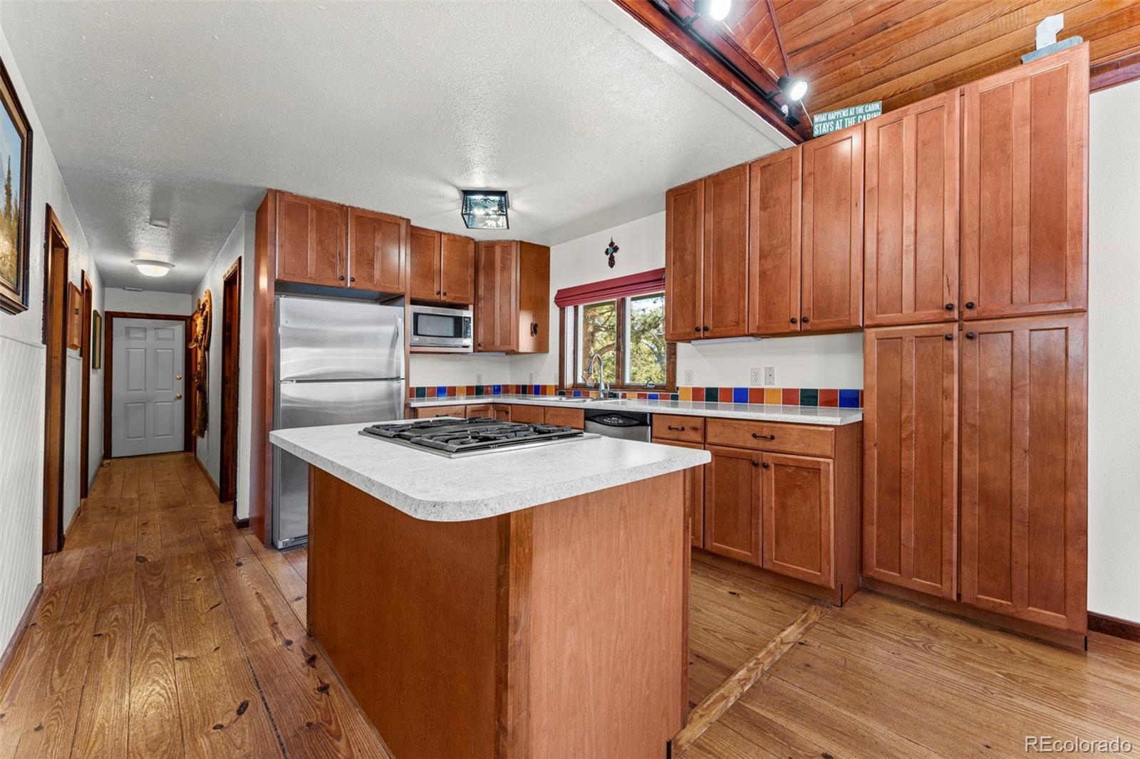 672 Comanche Circle