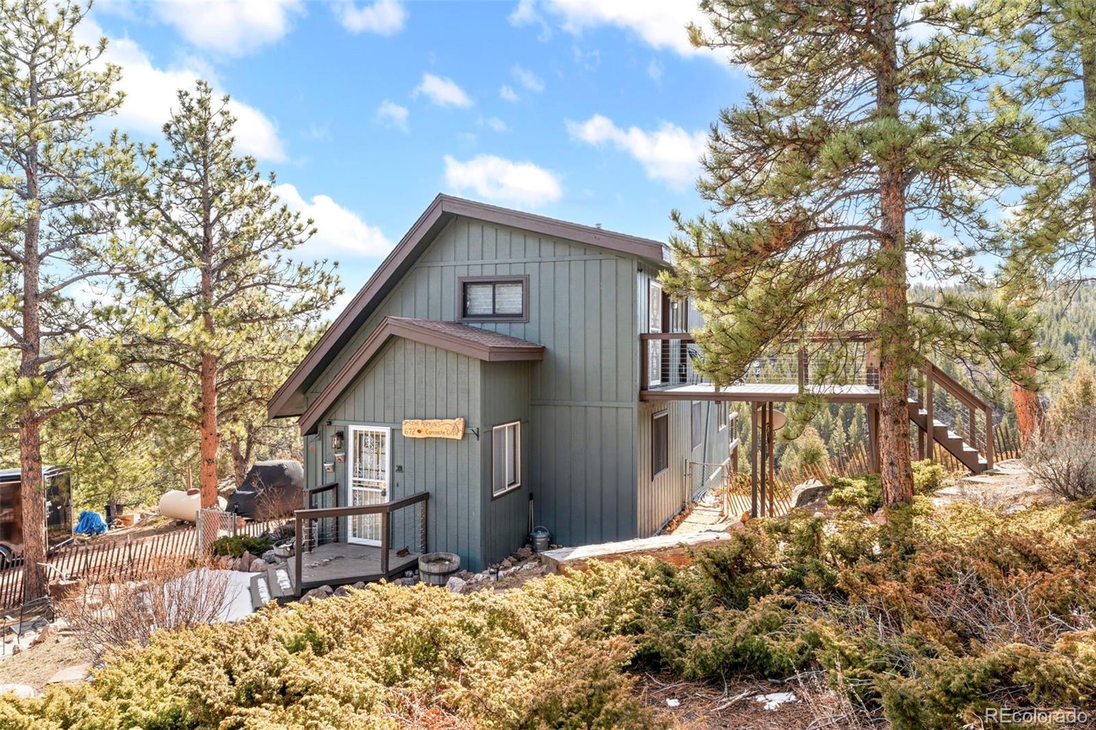 672 Comanche Circle