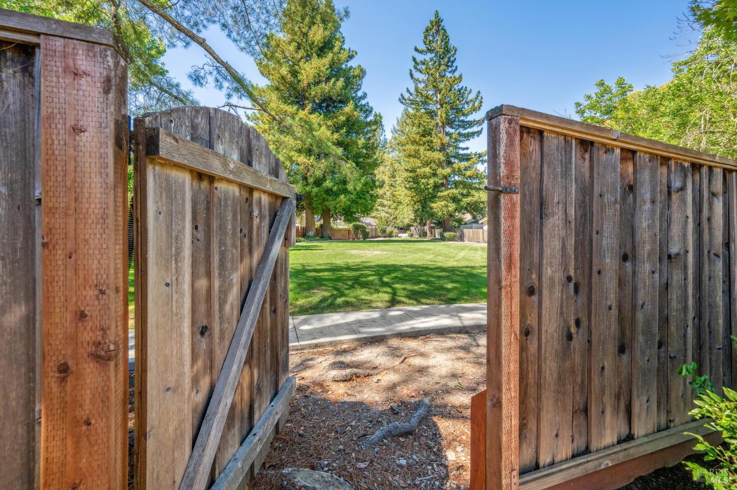 1736 Arroyo Sierra Cir