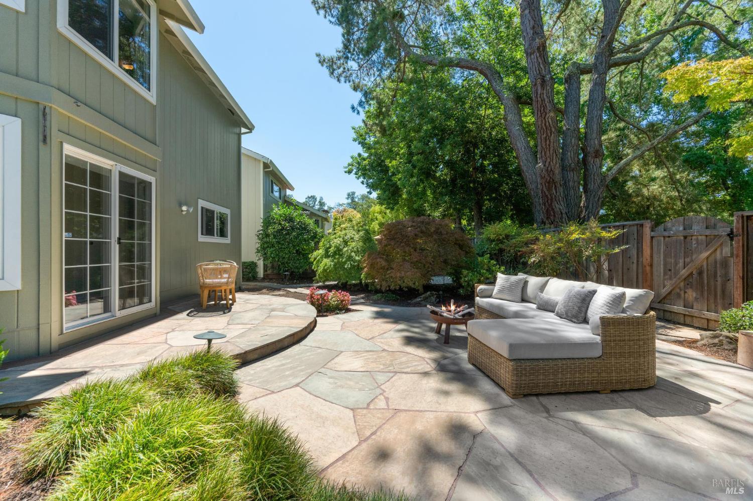 1736 Arroyo Sierra Cir