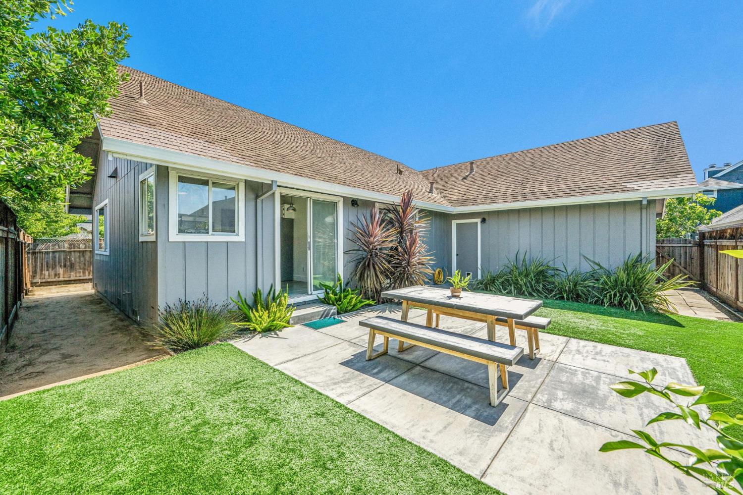 1429 Dandelion Way