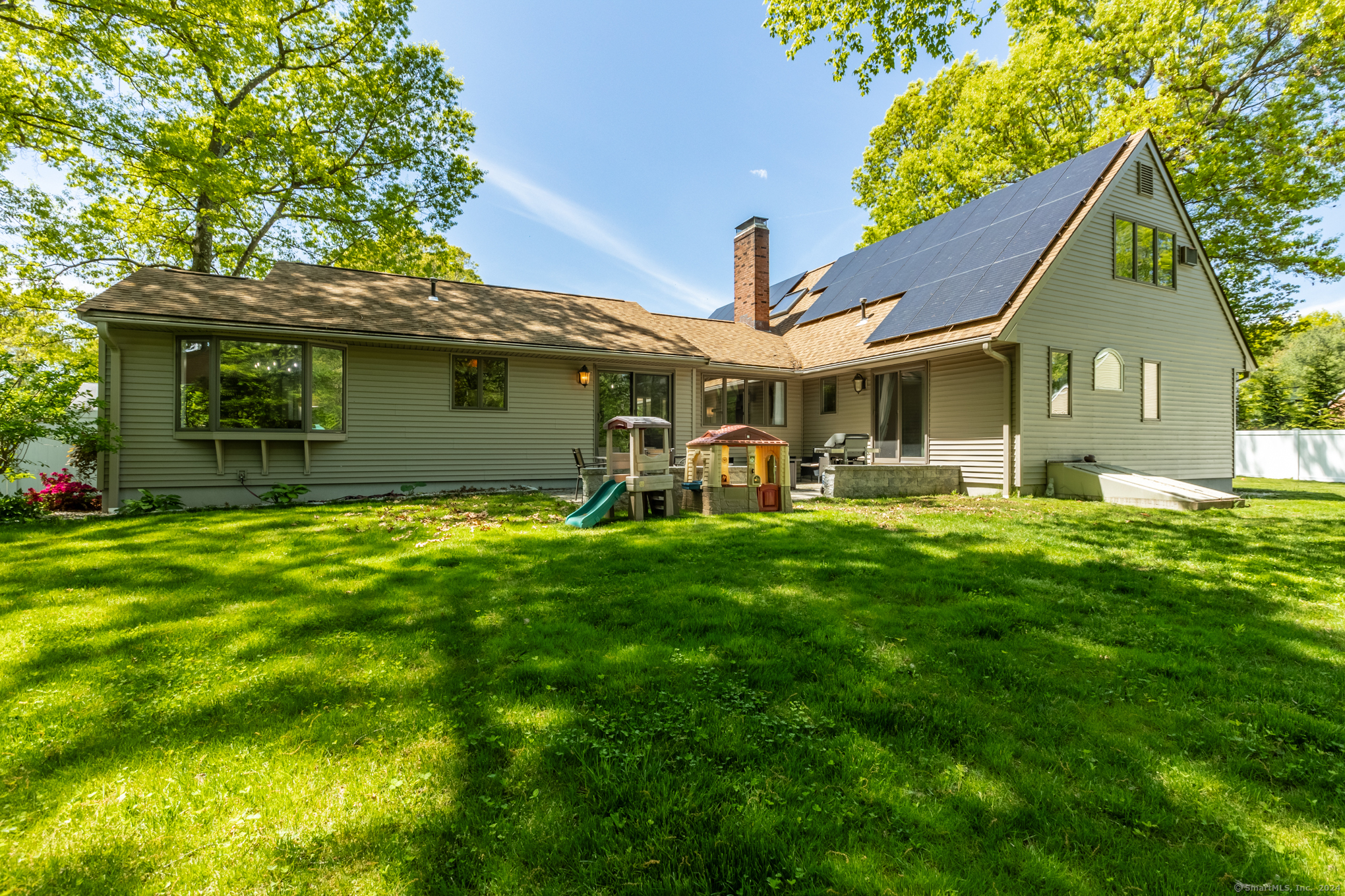 96 Stonefield Trail