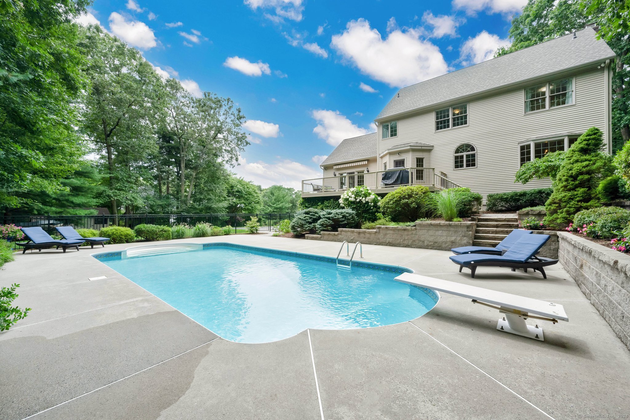 7 Teaberry Ridge Road