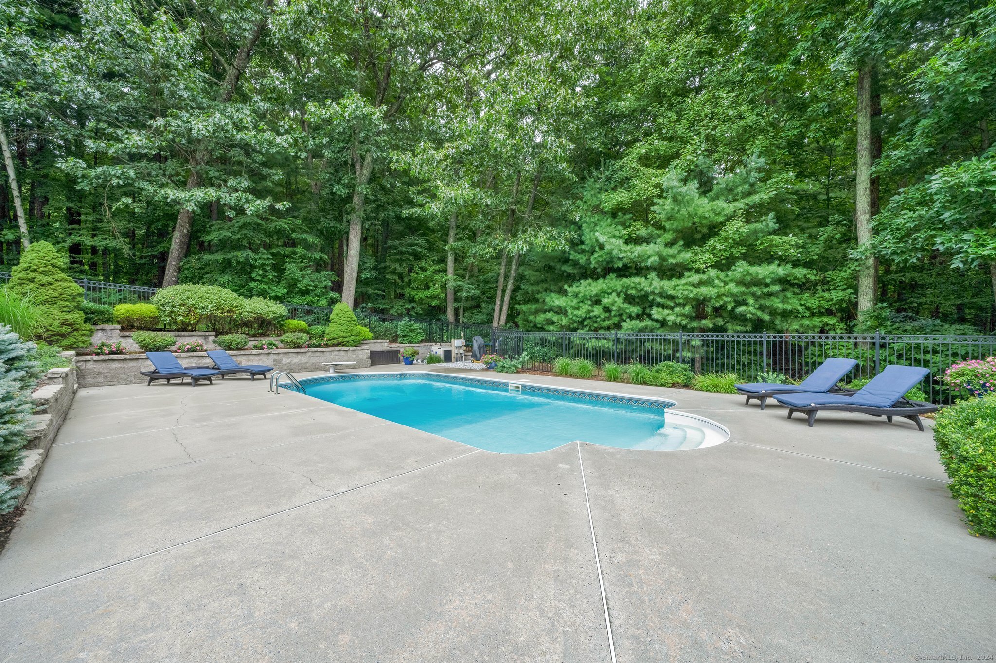 7 Teaberry Ridge Road
