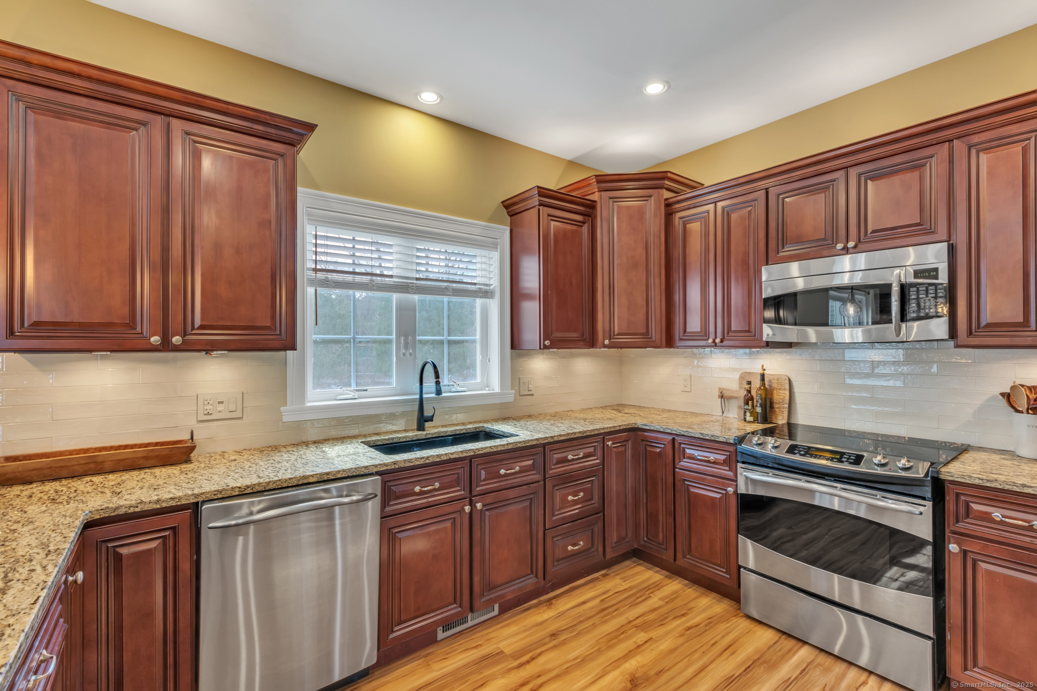 5 Christopher Court 5
