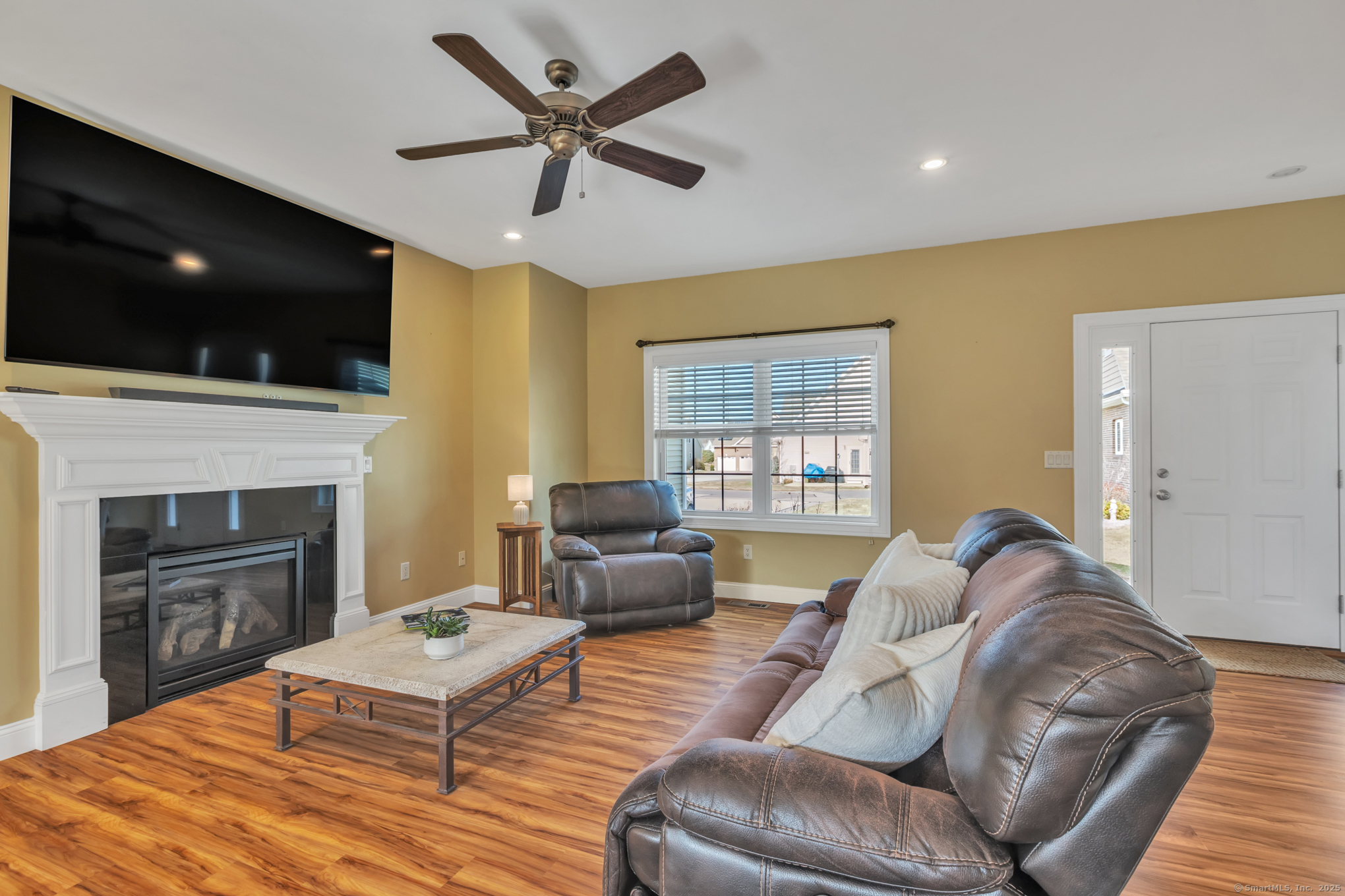 5 Christopher Court 5