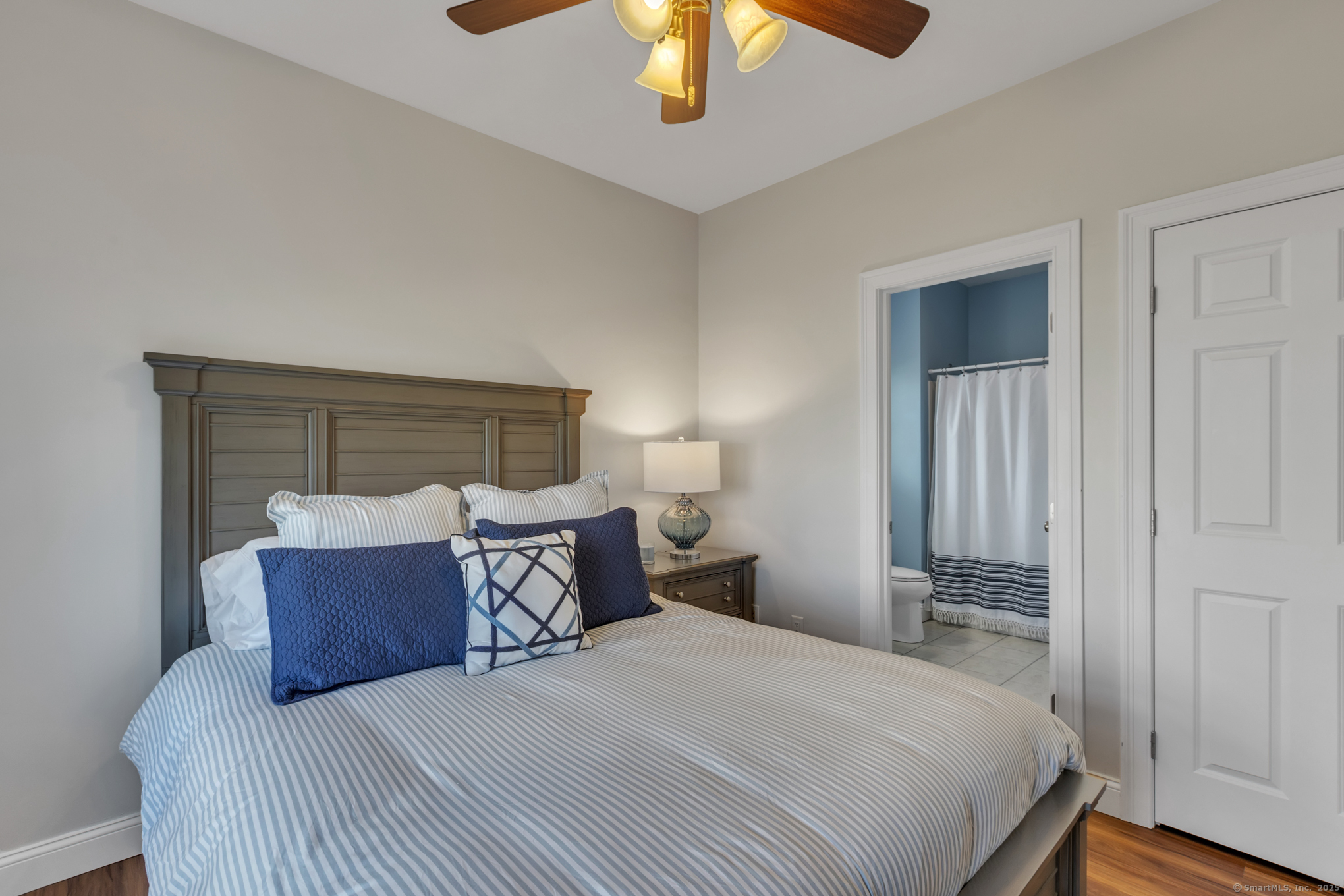 5 Christopher Court 5