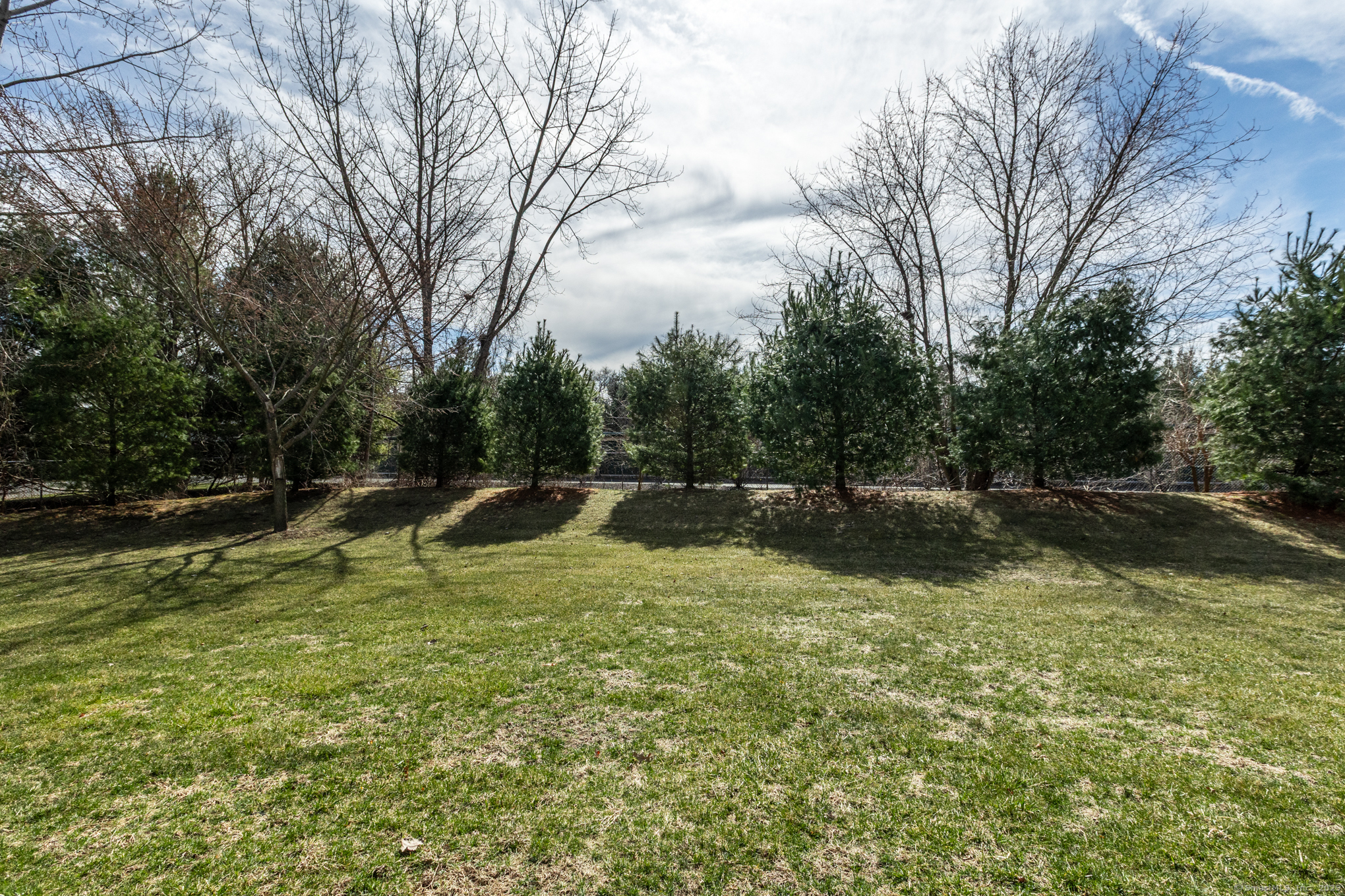 5 Christopher Court 5