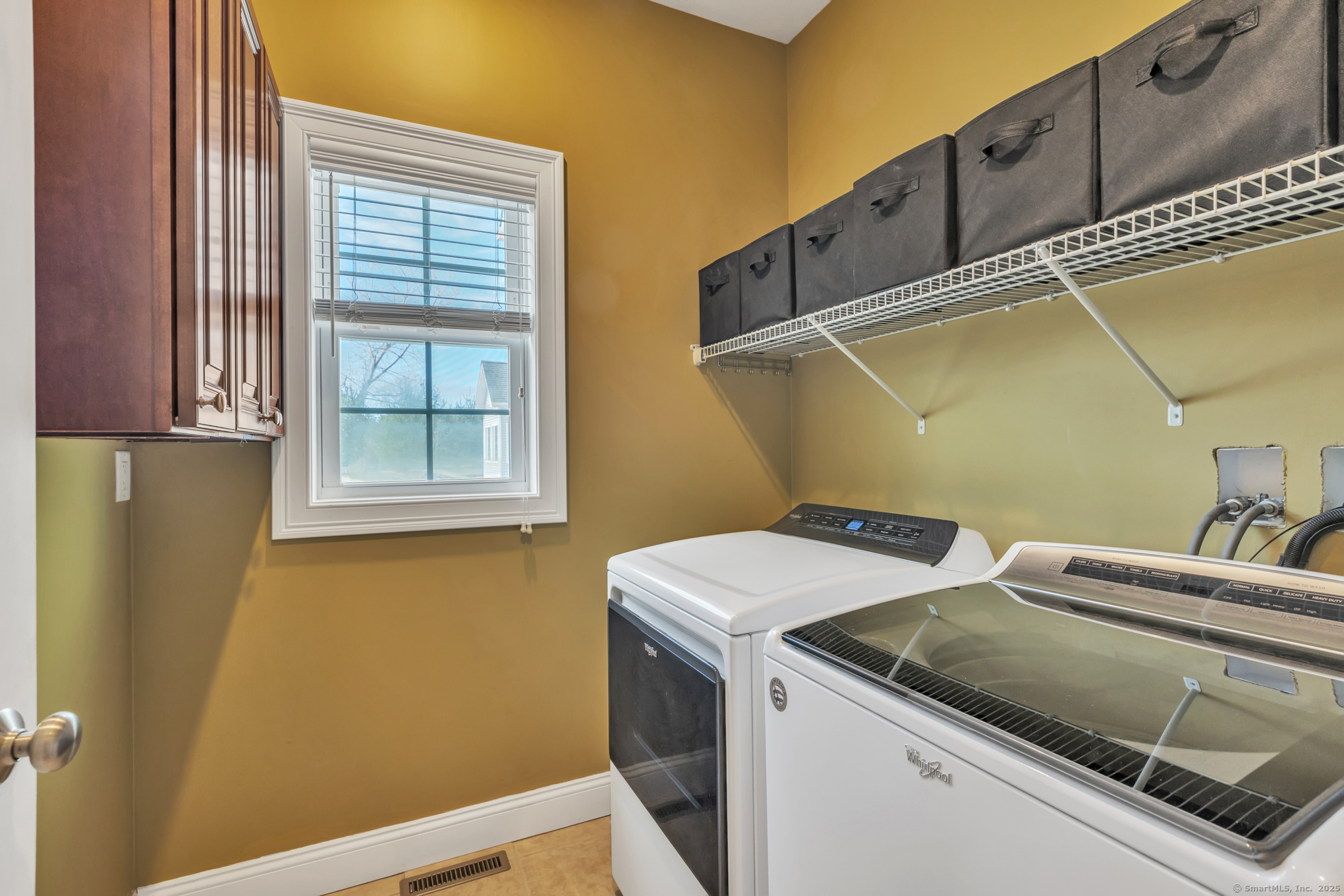 5 Christopher Court 5