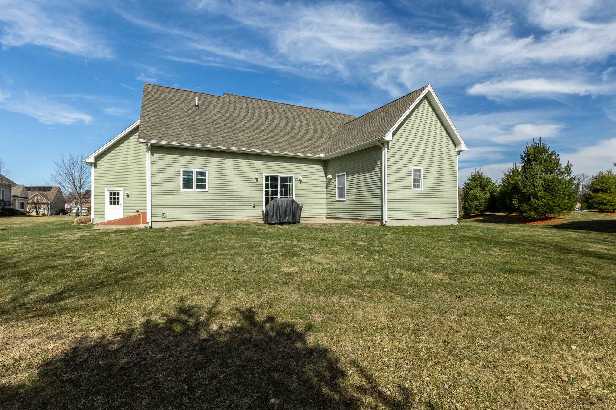 5 Christopher Court 5