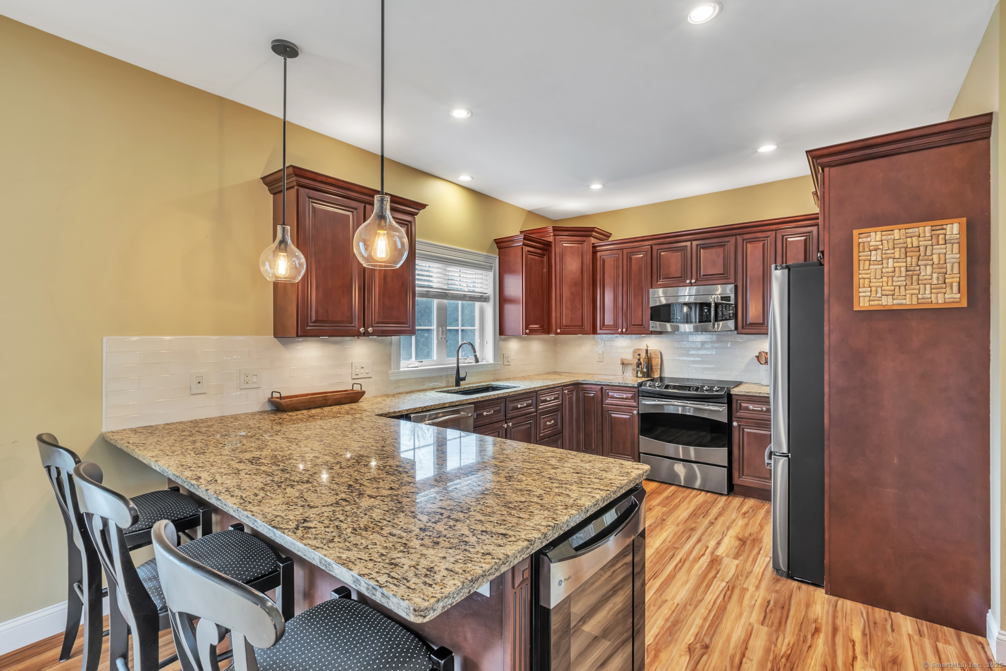 5 Christopher Court 5