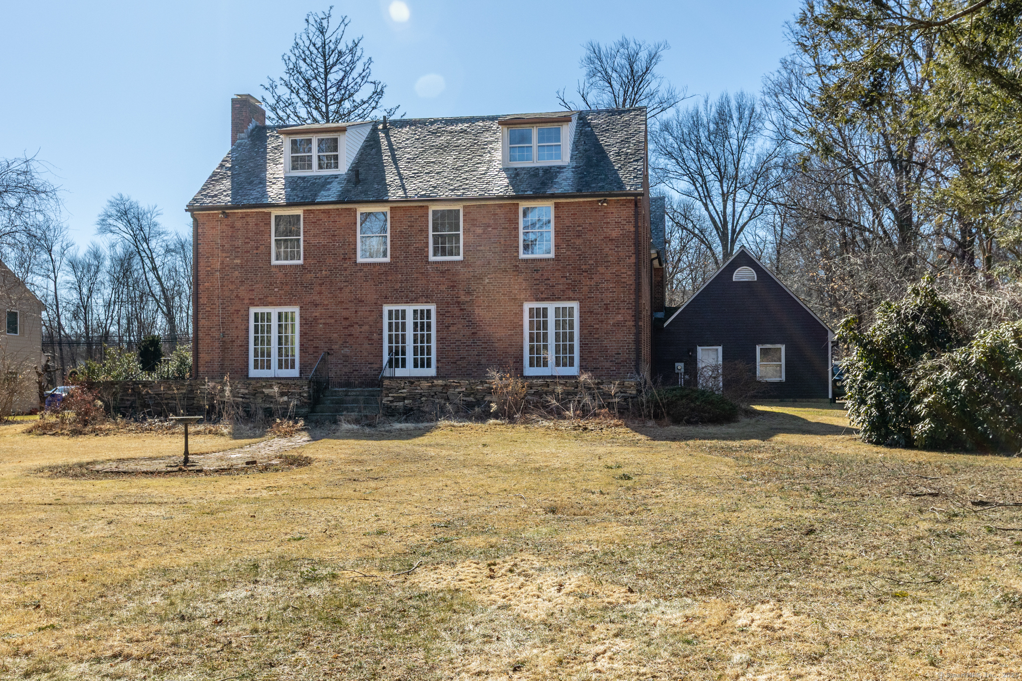 366 Bloomfield Avenue