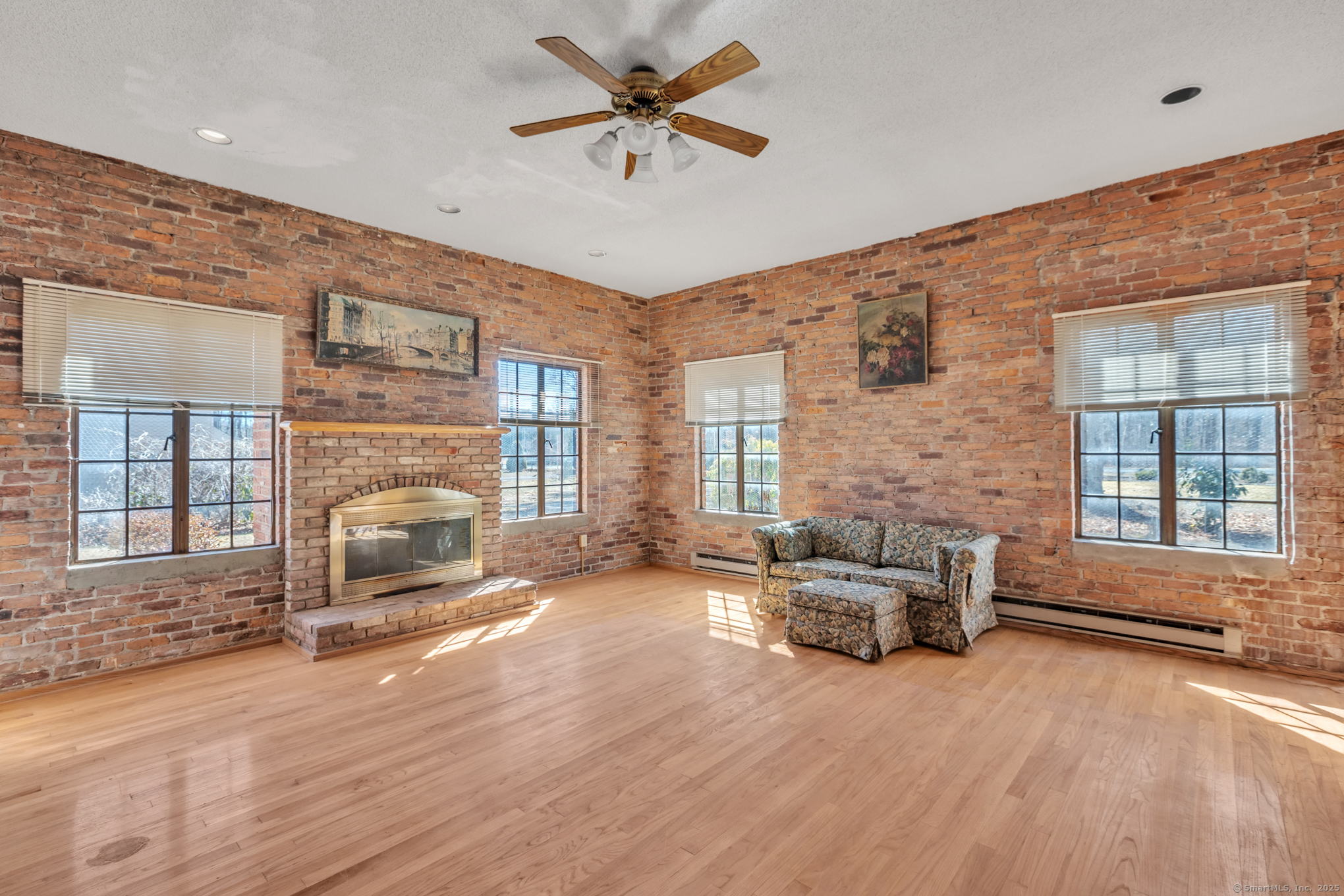 366 Bloomfield Avenue
