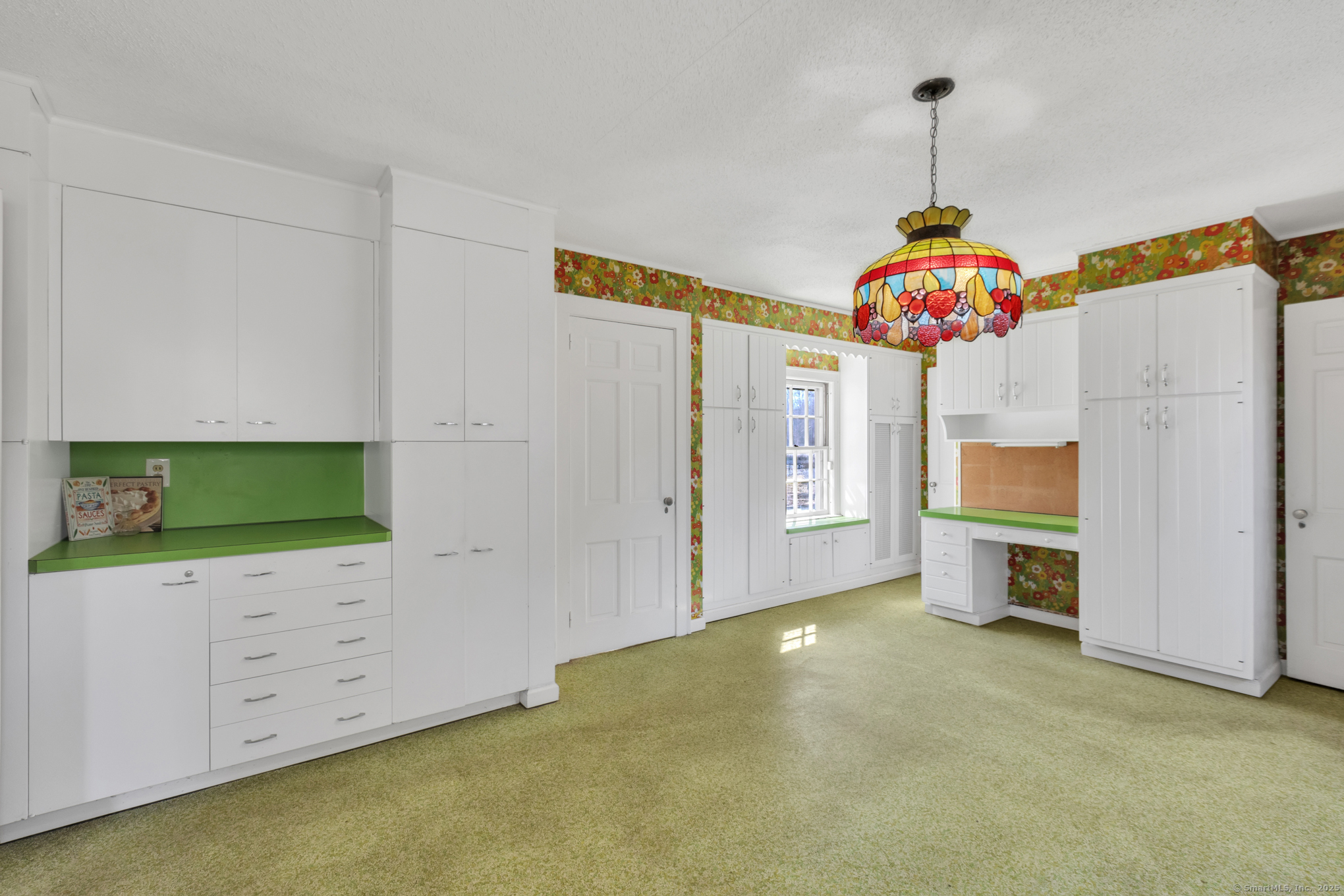366 Bloomfield Avenue