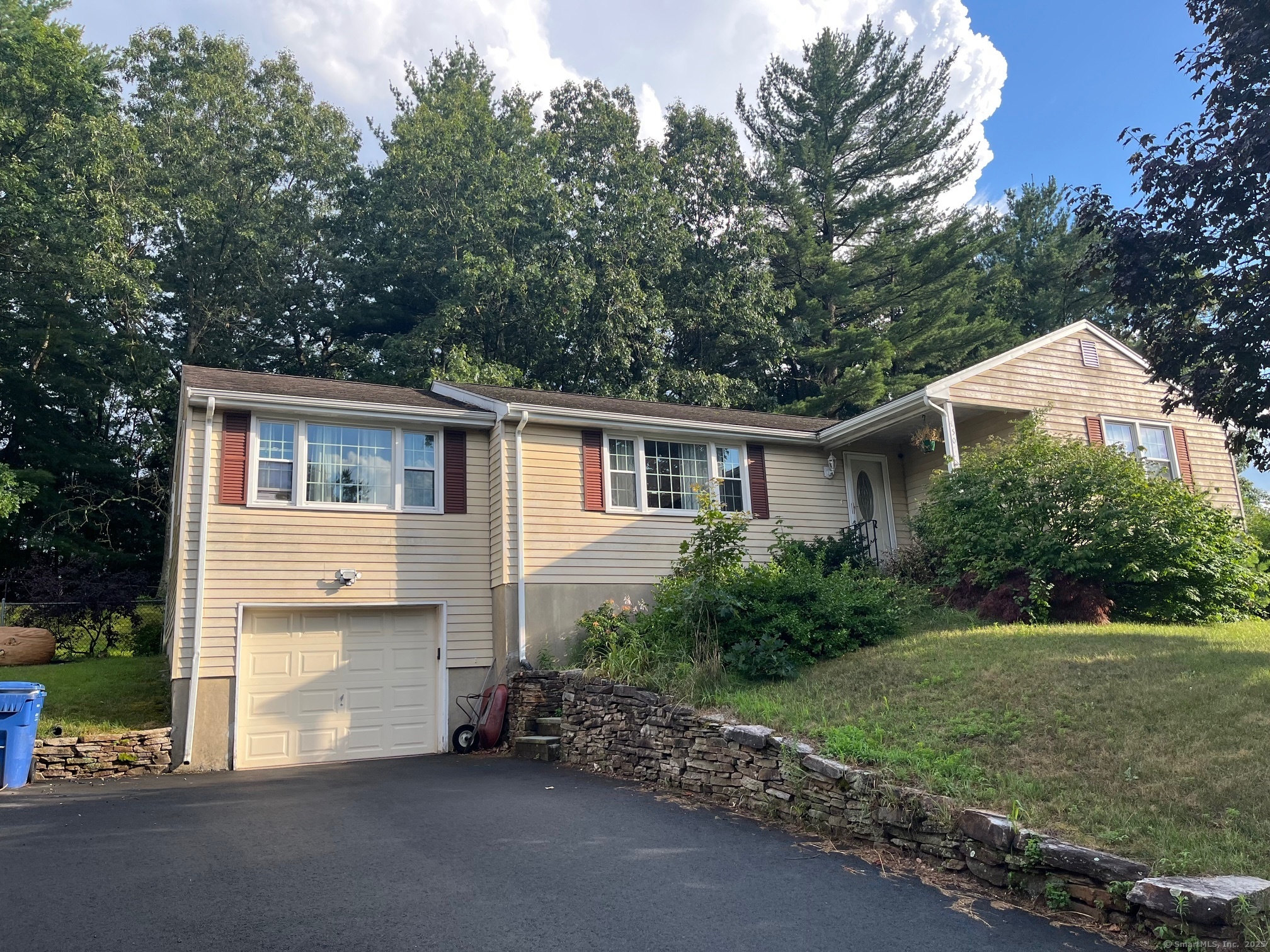 150 Long Hill Drive