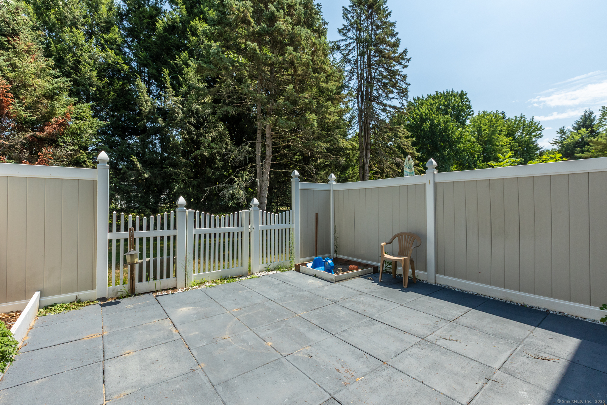 17 Saint Marc Circle B