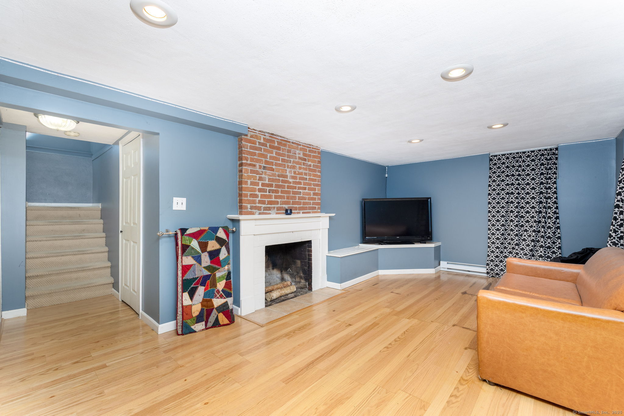 89 Longvue Drive