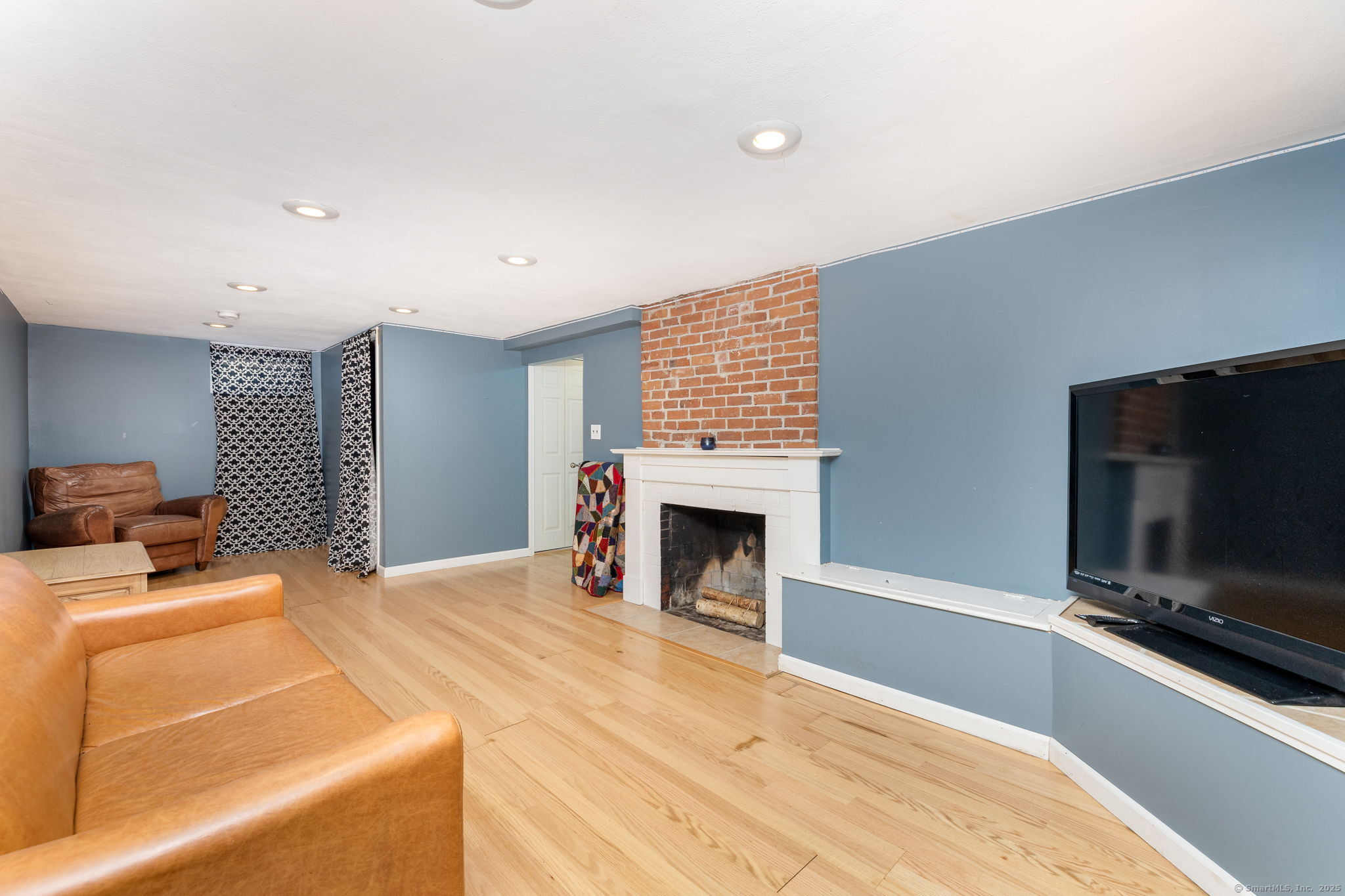 89 Longvue Drive