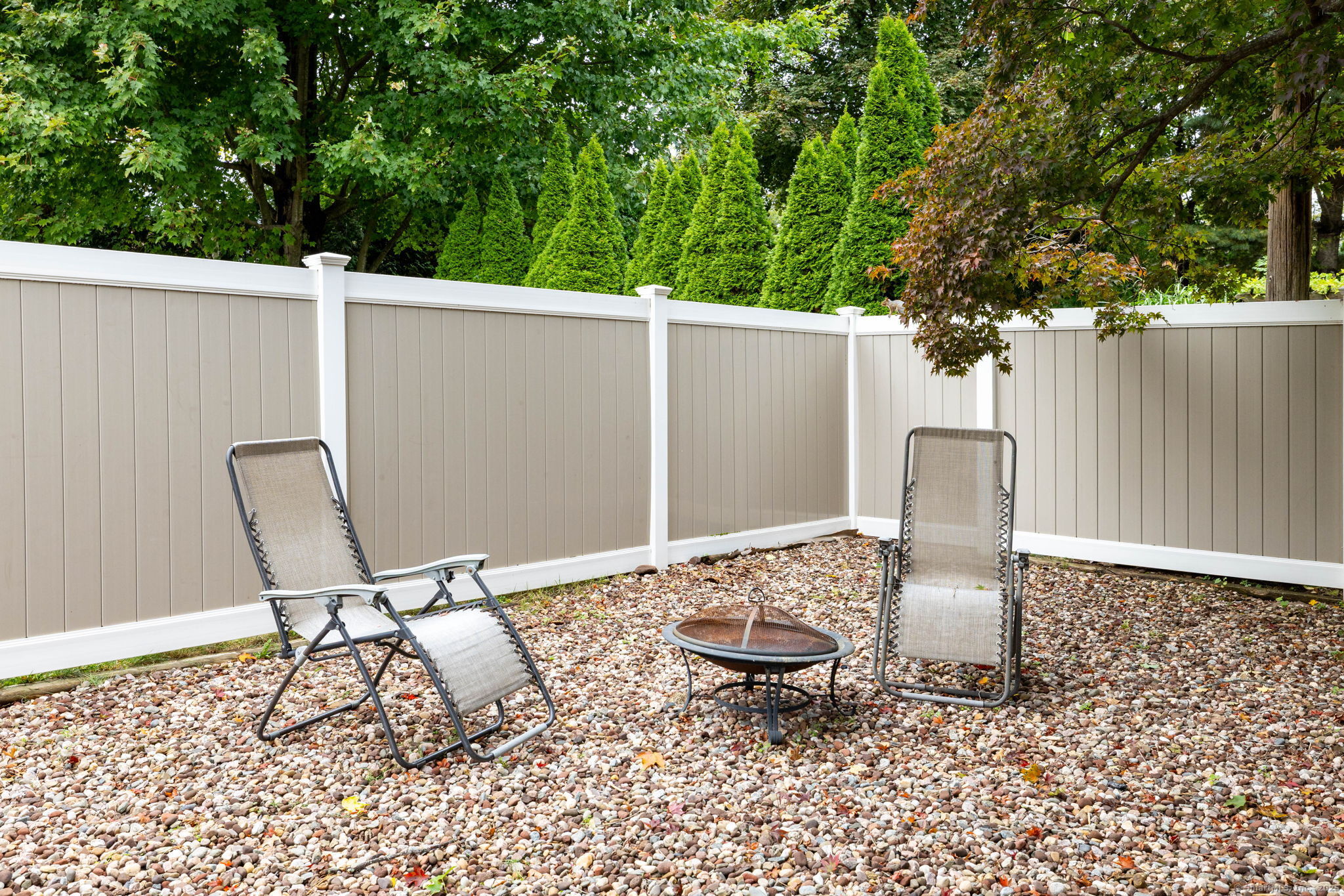89 Longvue Drive