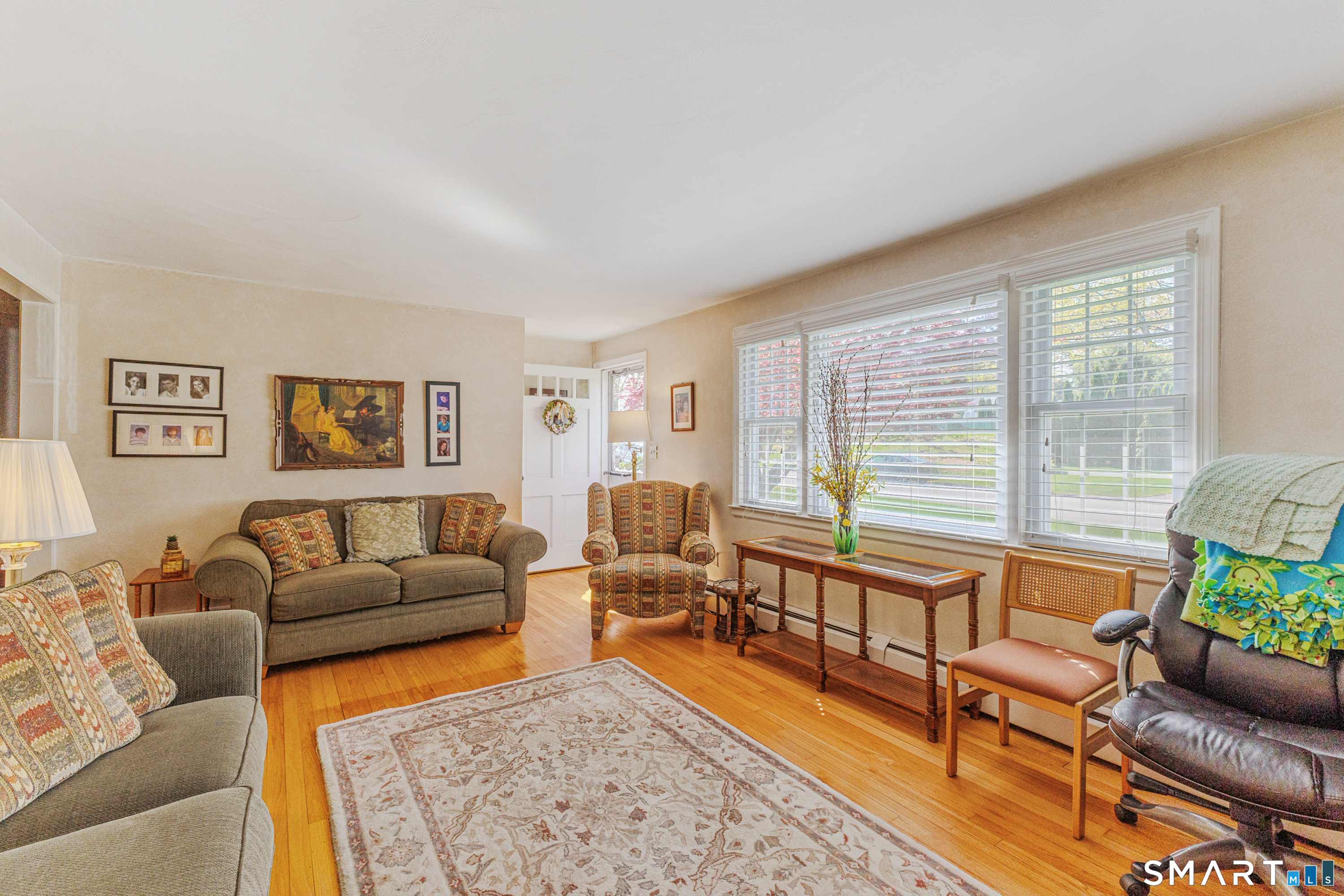275 Country Lane